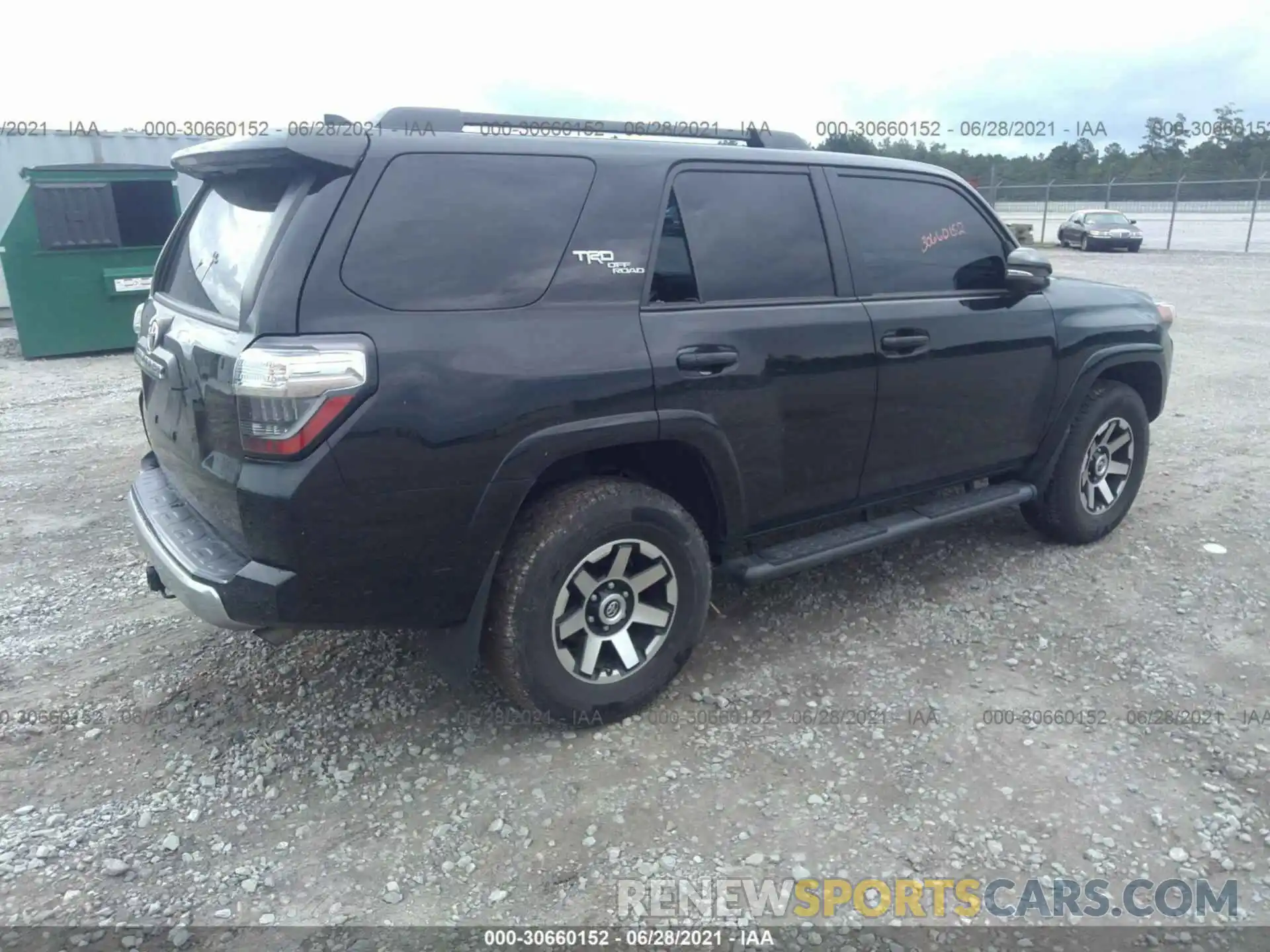 4 Фотография поврежденного автомобиля JTEBU5JR5K5715199 TOYOTA 4RUNNER 2019