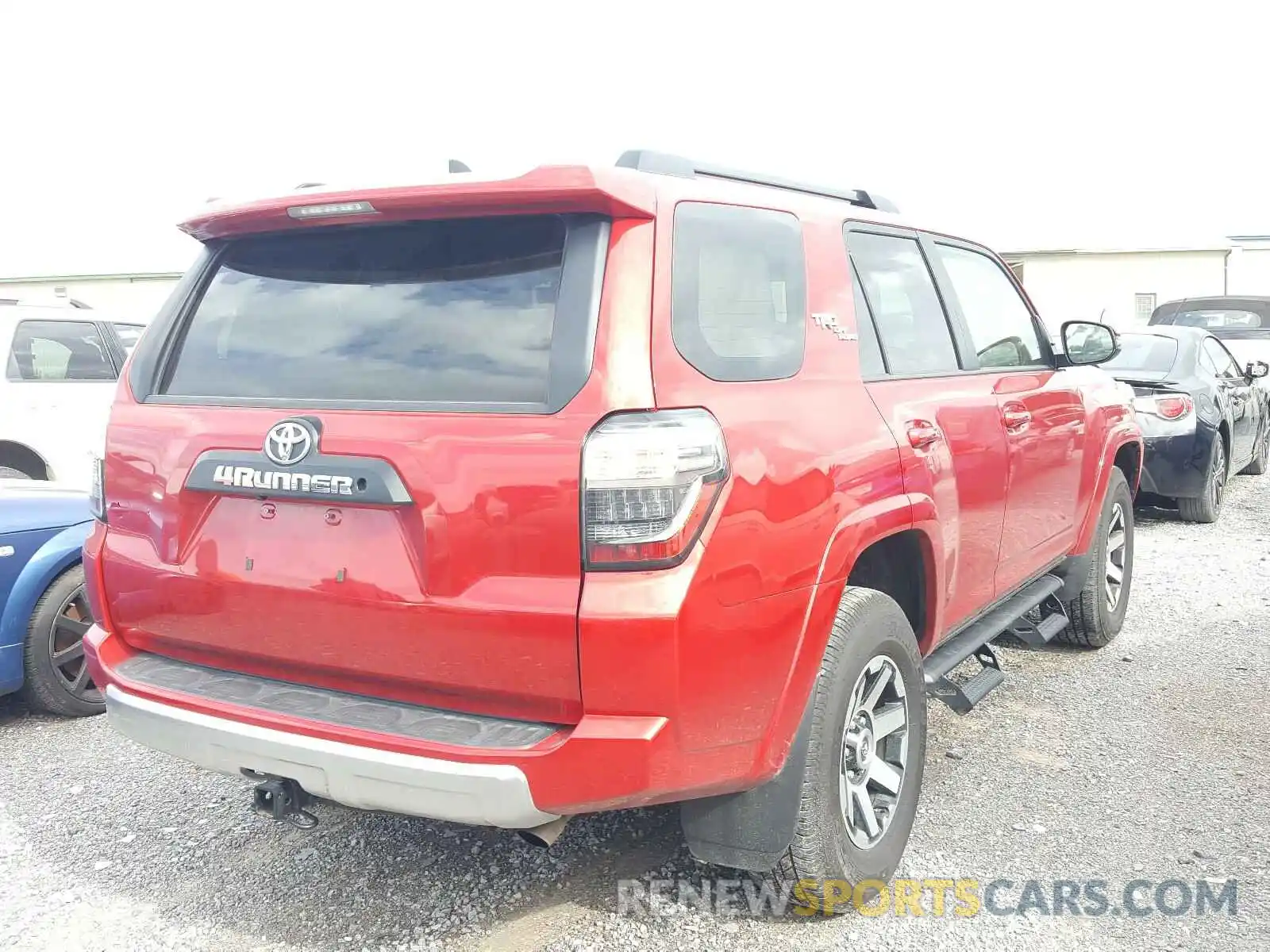 4 Photograph of a damaged car JTEBU5JR5K5716806 TOYOTA 4RUNNER 2019