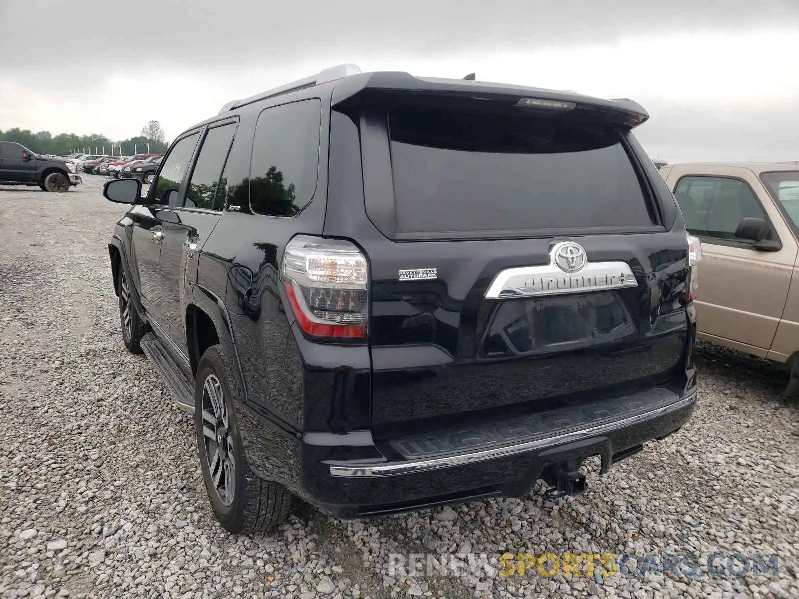 3 Фотография поврежденного автомобиля JTEBU5JR5K5717597 TOYOTA 4RUNNER 2019