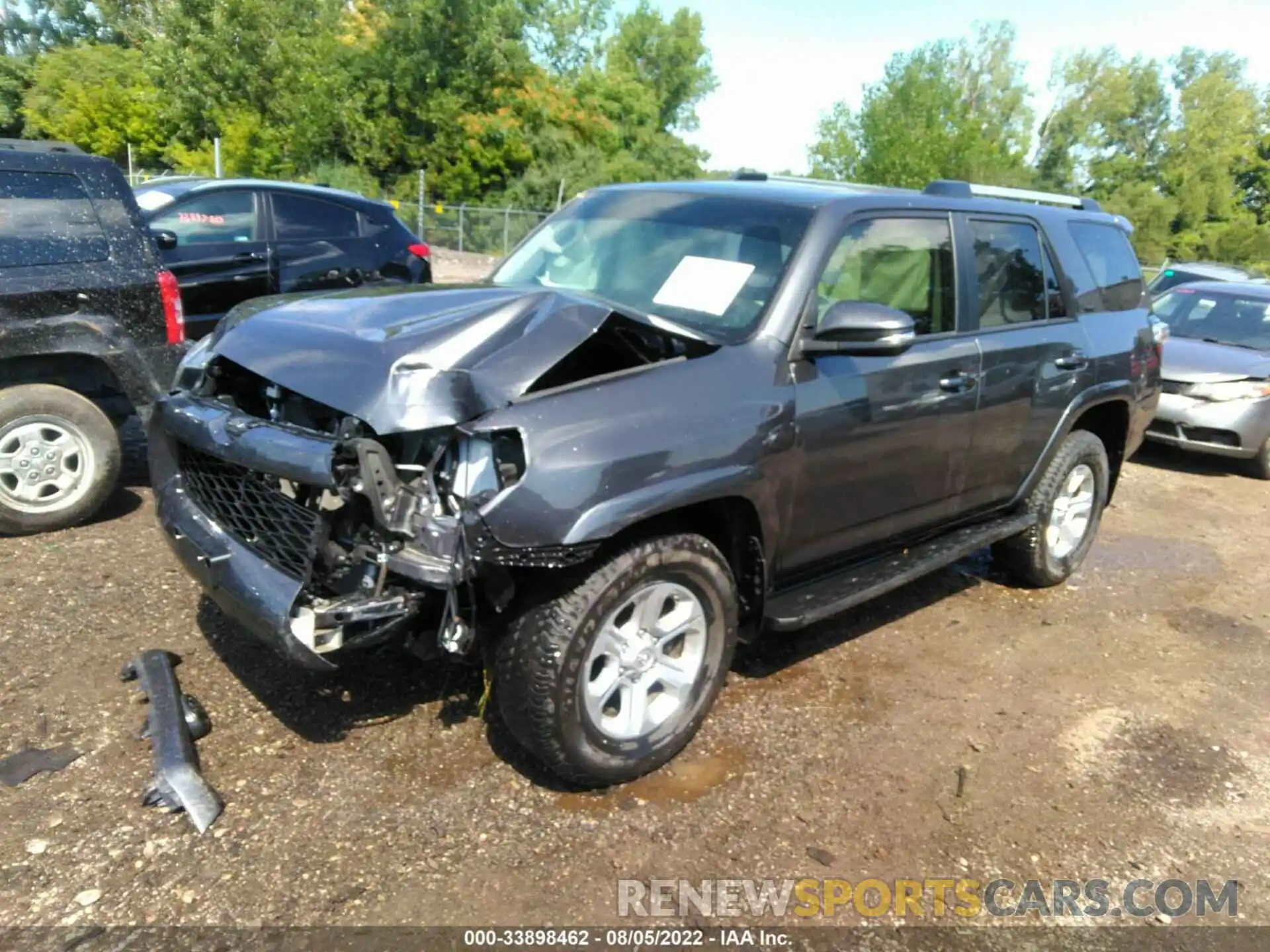 2 Photograph of a damaged car JTEBU5JR5K5718796 TOYOTA 4RUNNER 2019