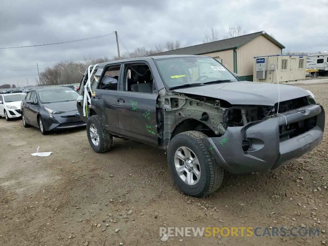 4 Photograph of a damaged car JTEBU5JR5K5719026 TOYOTA 4RUNNER 2019