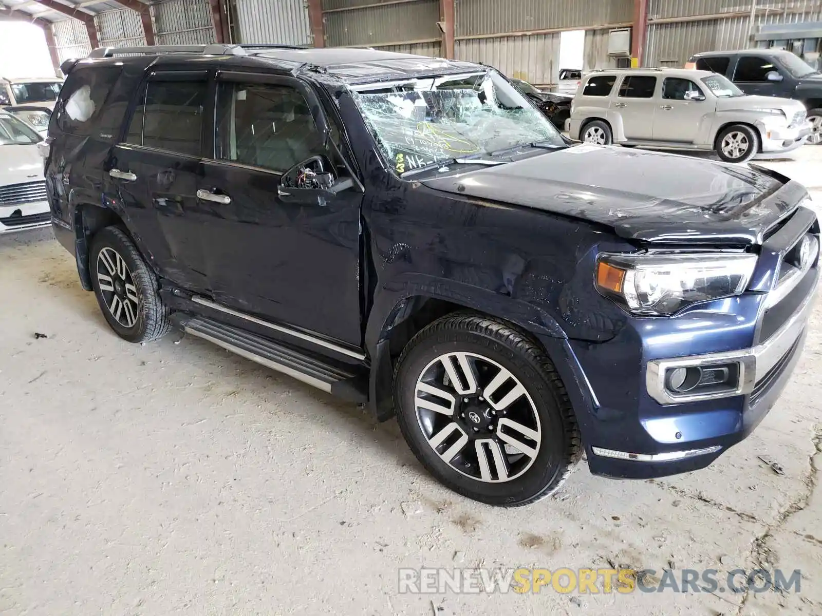 1 Фотография поврежденного автомобиля JTEBU5JR5K5720015 TOYOTA 4RUNNER 2019