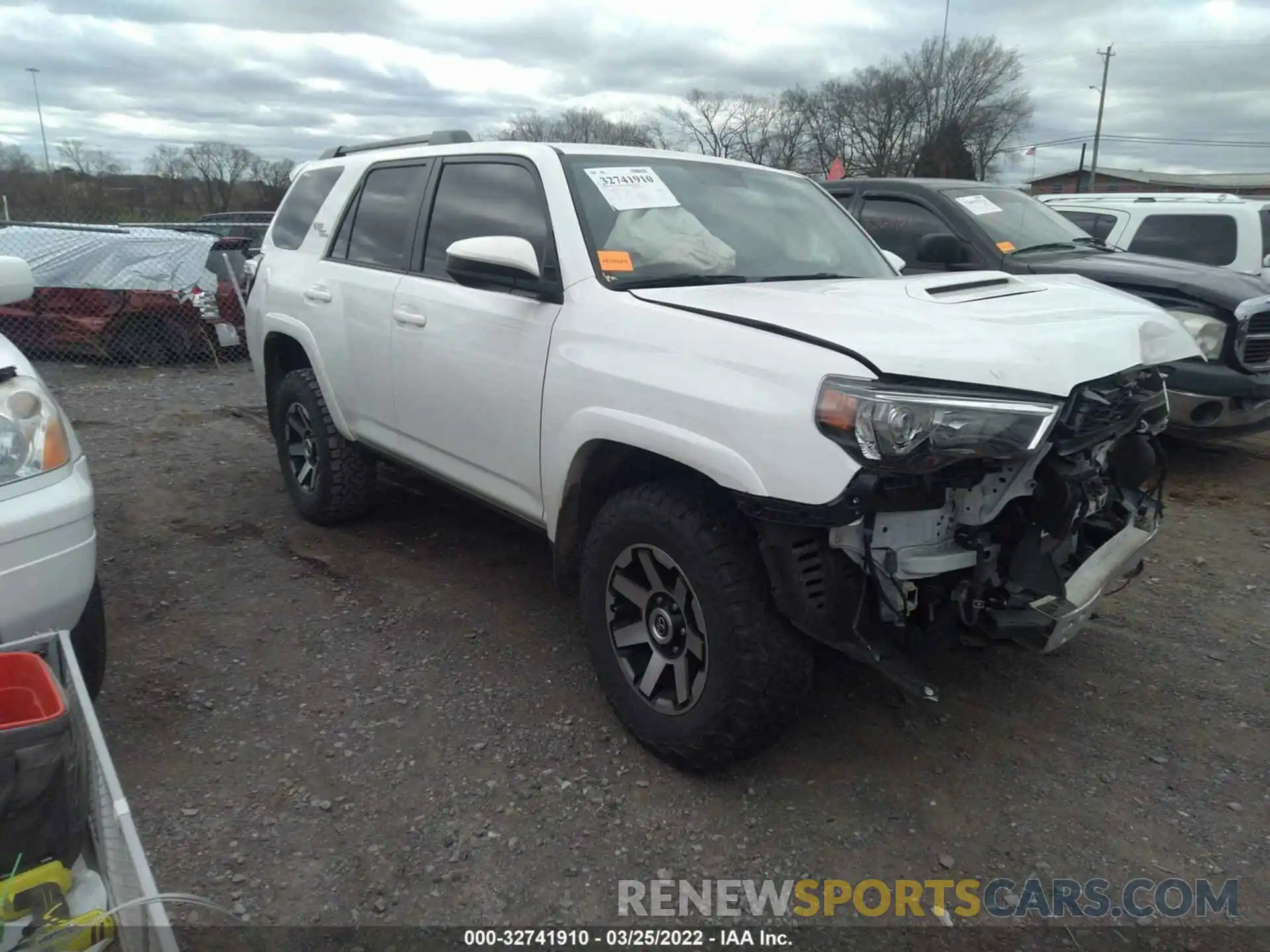 1 Photograph of a damaged car JTEBU5JR5K5721701 TOYOTA 4RUNNER 2019