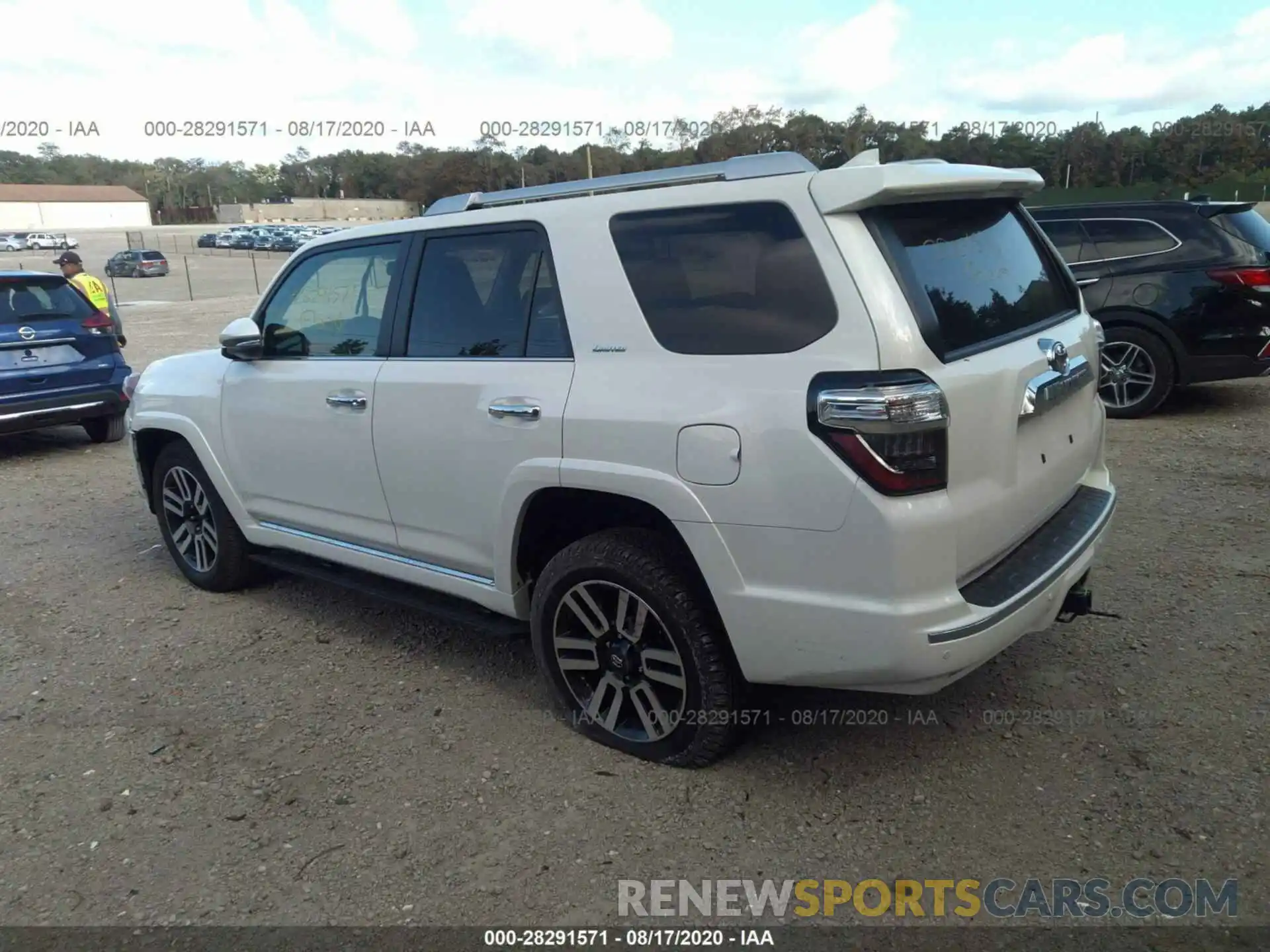 3 Фотография поврежденного автомобиля JTEBU5JR5K5722136 TOYOTA 4RUNNER 2019