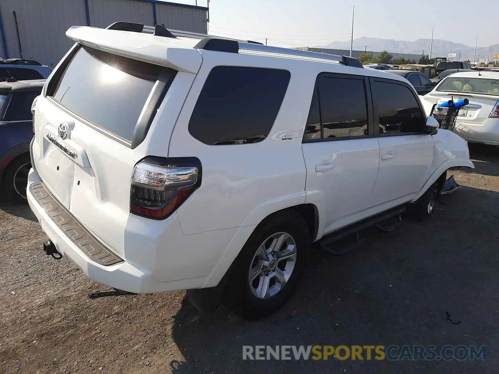 4 Фотография поврежденного автомобиля JTEBU5JR5K5723609 TOYOTA 4RUNNER 2019