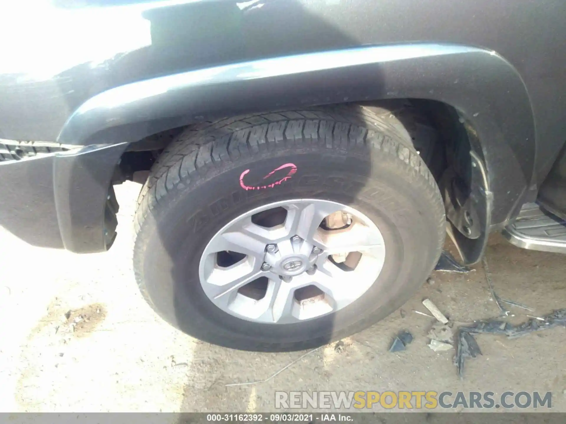 12 Photograph of a damaged car JTEBU5JR5K5725389 TOYOTA 4RUNNER 2019