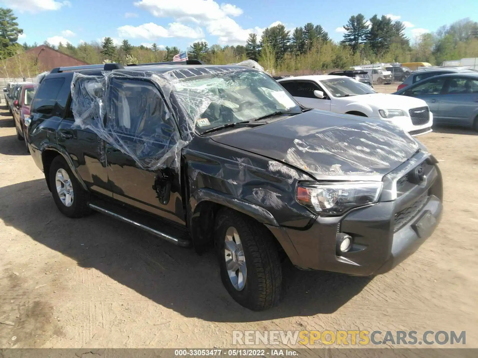 1 Фотография поврежденного автомобиля JTEBU5JR5K5727126 TOYOTA 4RUNNER 2019