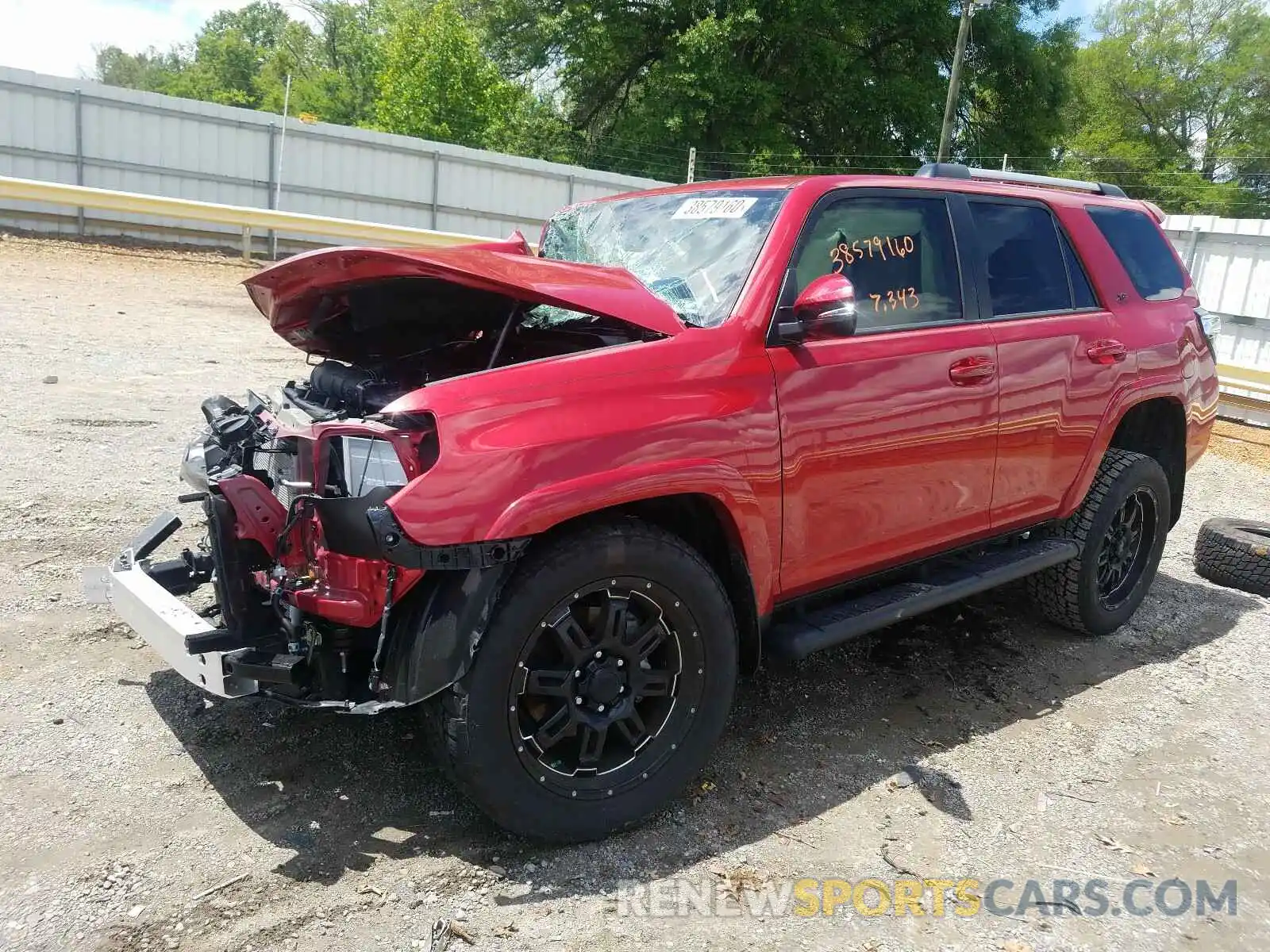 2 Photograph of a damaged car JTEBU5JR5K5733864 TOYOTA 4RUNNER 2019