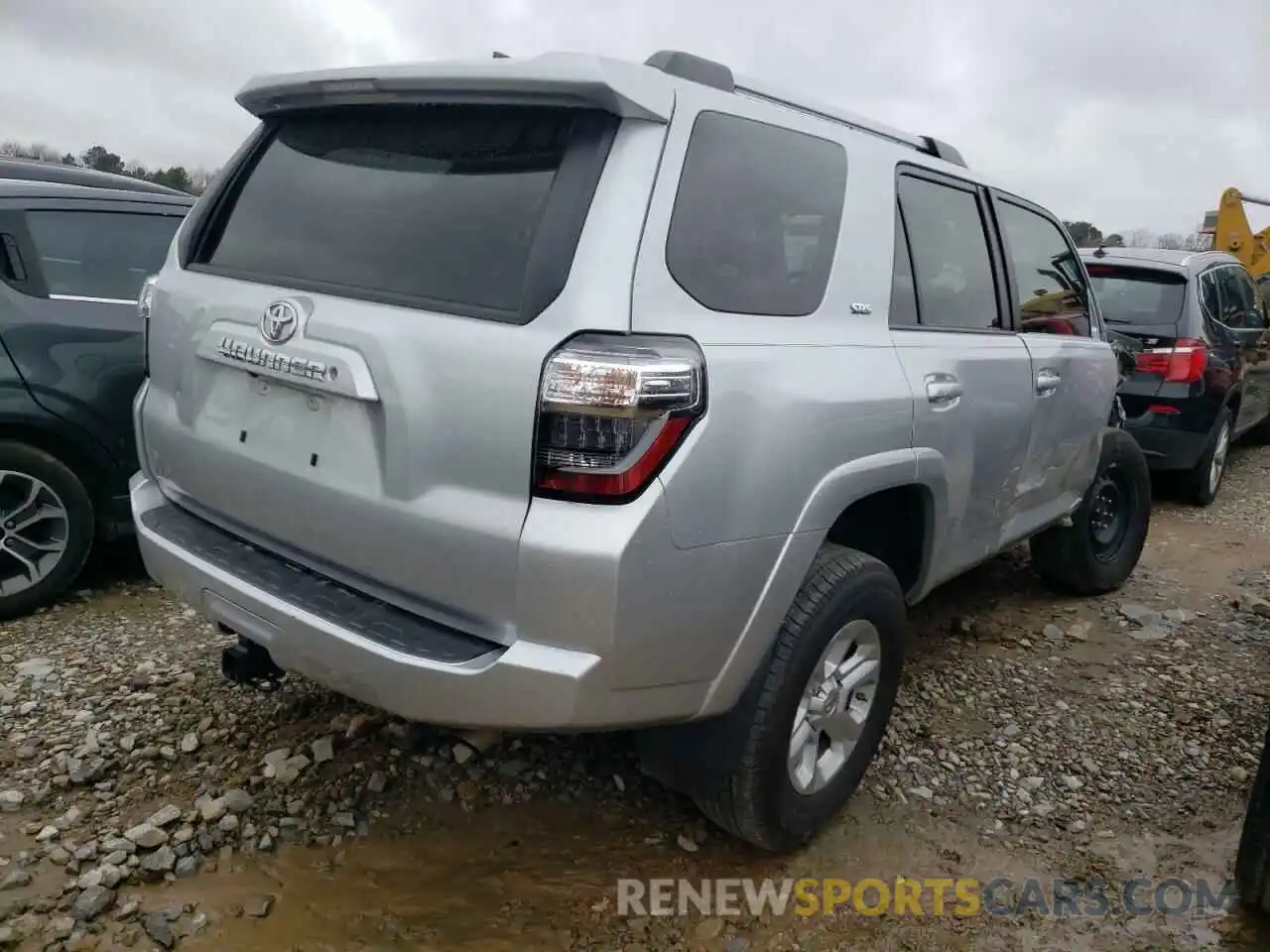 4 Фотография поврежденного автомобиля JTEBU5JR5K5736473 TOYOTA 4RUNNER 2019