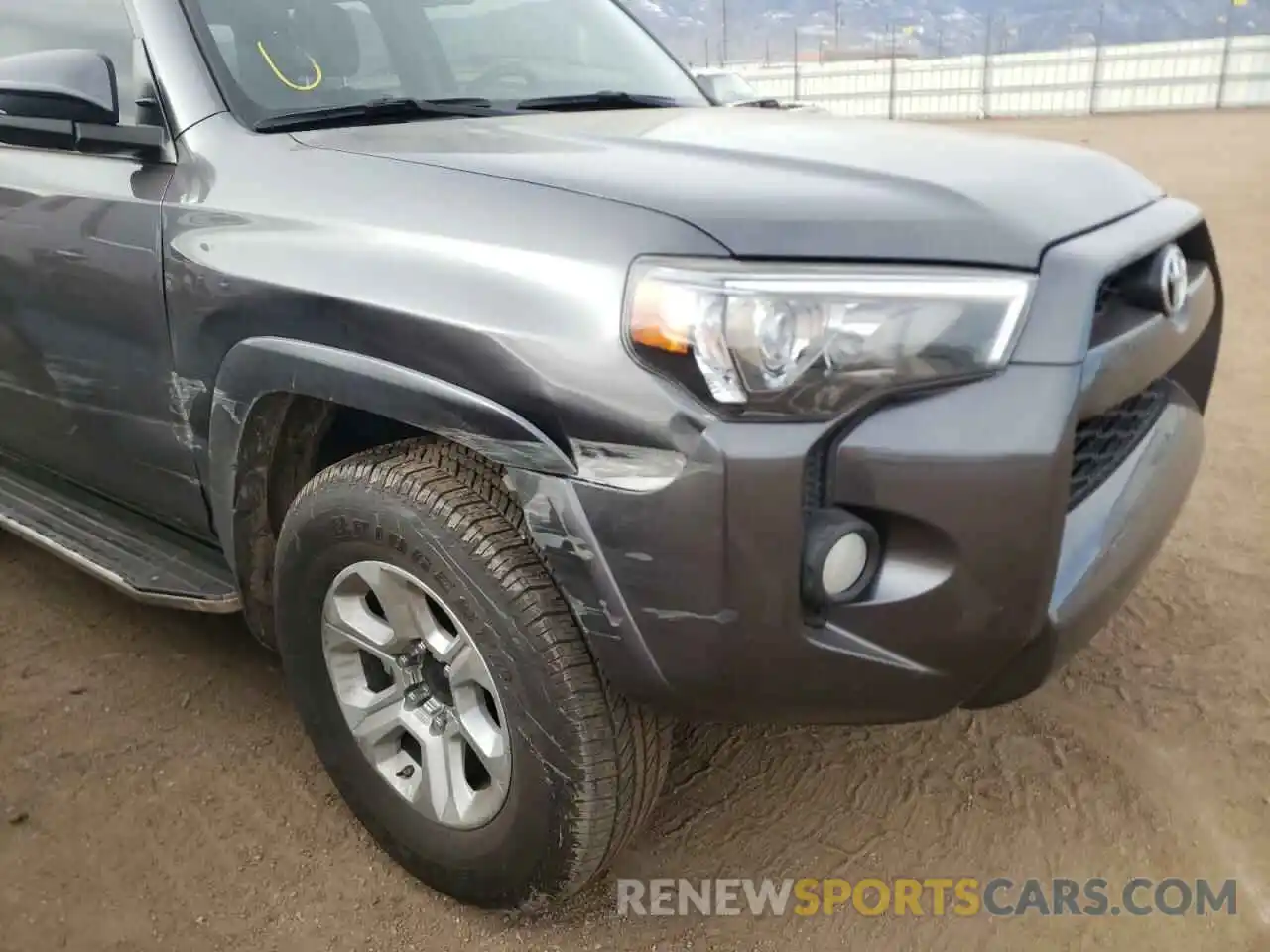 10 Photograph of a damaged car JTEBU5JR5K5736697 TOYOTA 4RUNNER 2019