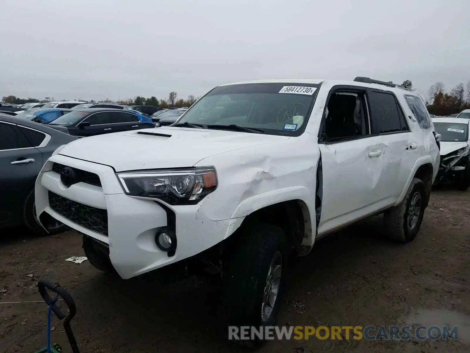 2 Фотография поврежденного автомобиля JTEBU5JR6K5610719 TOYOTA 4RUNNER 2019