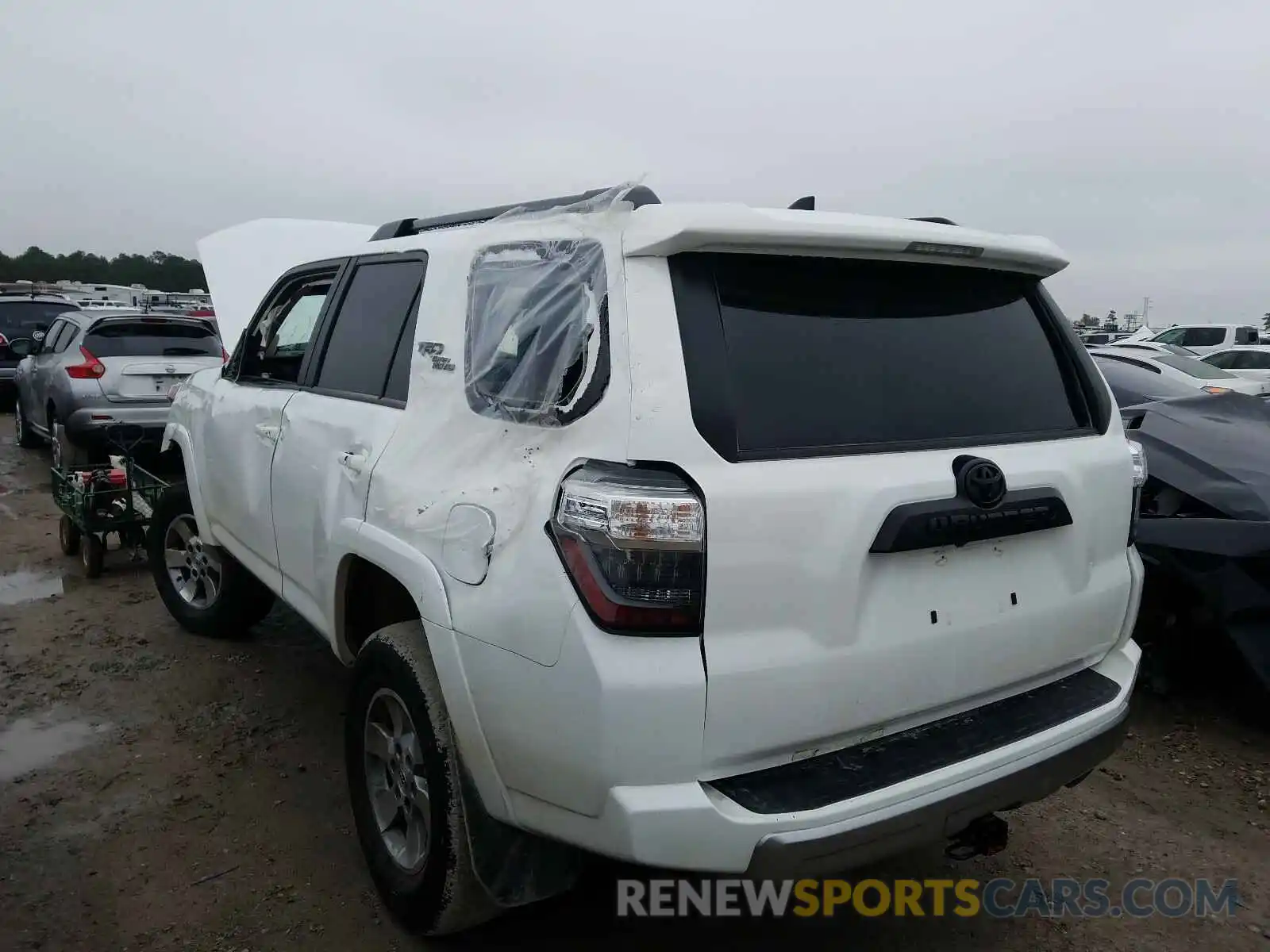 3 Фотография поврежденного автомобиля JTEBU5JR6K5610719 TOYOTA 4RUNNER 2019