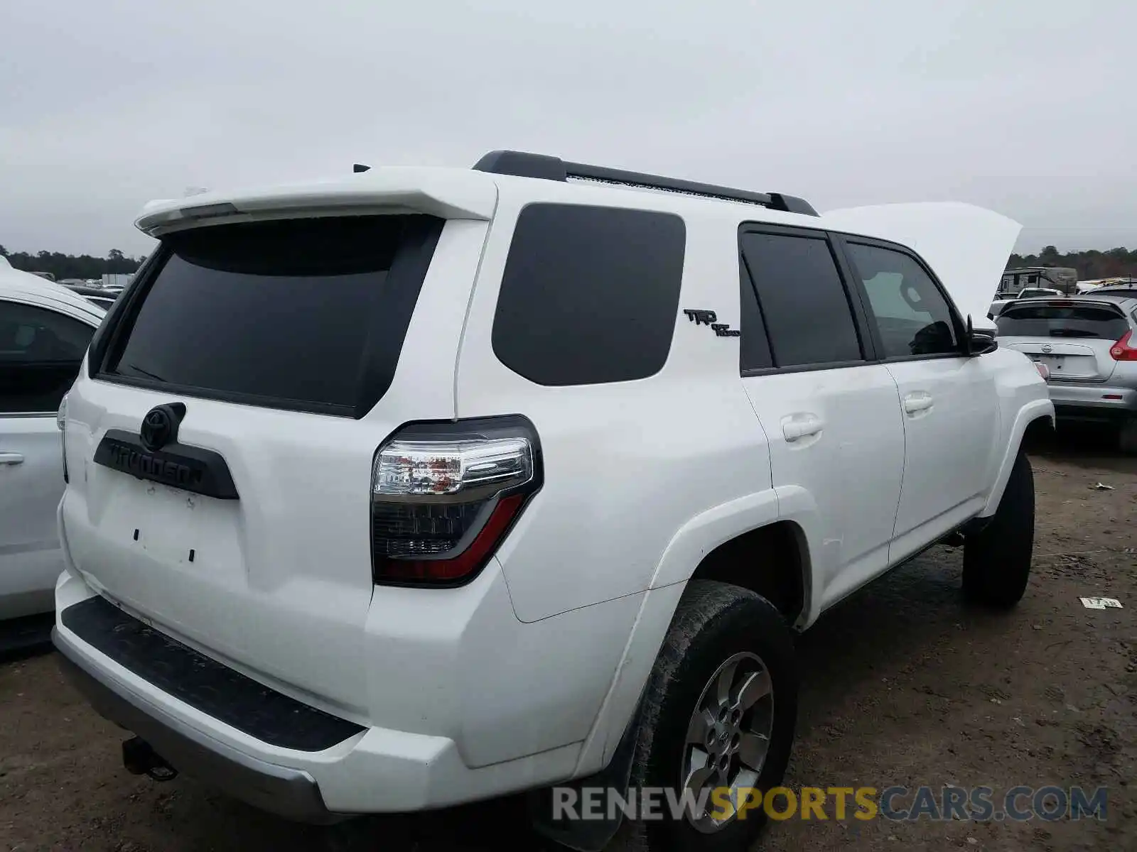 4 Фотография поврежденного автомобиля JTEBU5JR6K5610719 TOYOTA 4RUNNER 2019