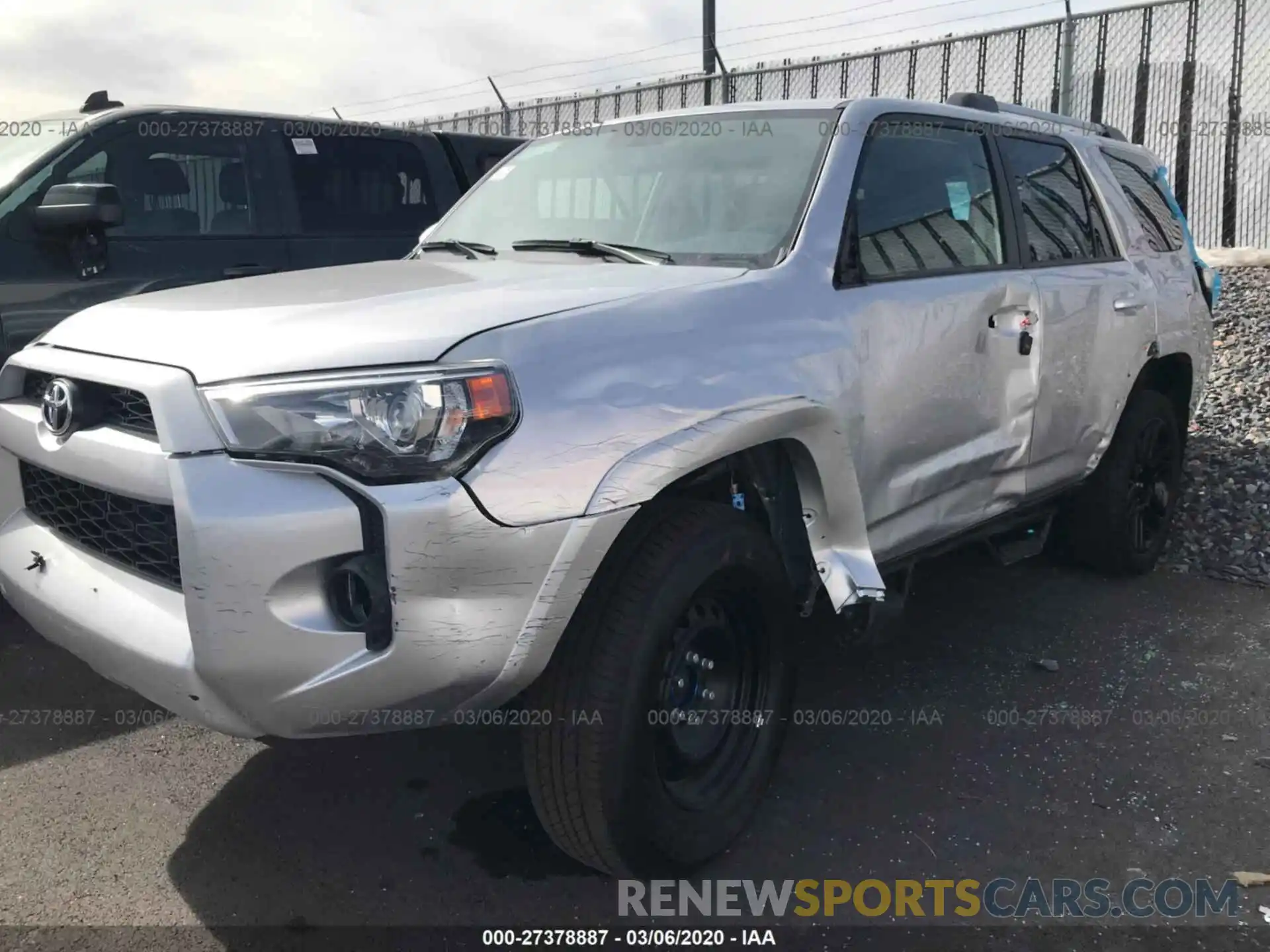 2 Photograph of a damaged car JTEBU5JR6K5611840 TOYOTA 4RUNNER 2019