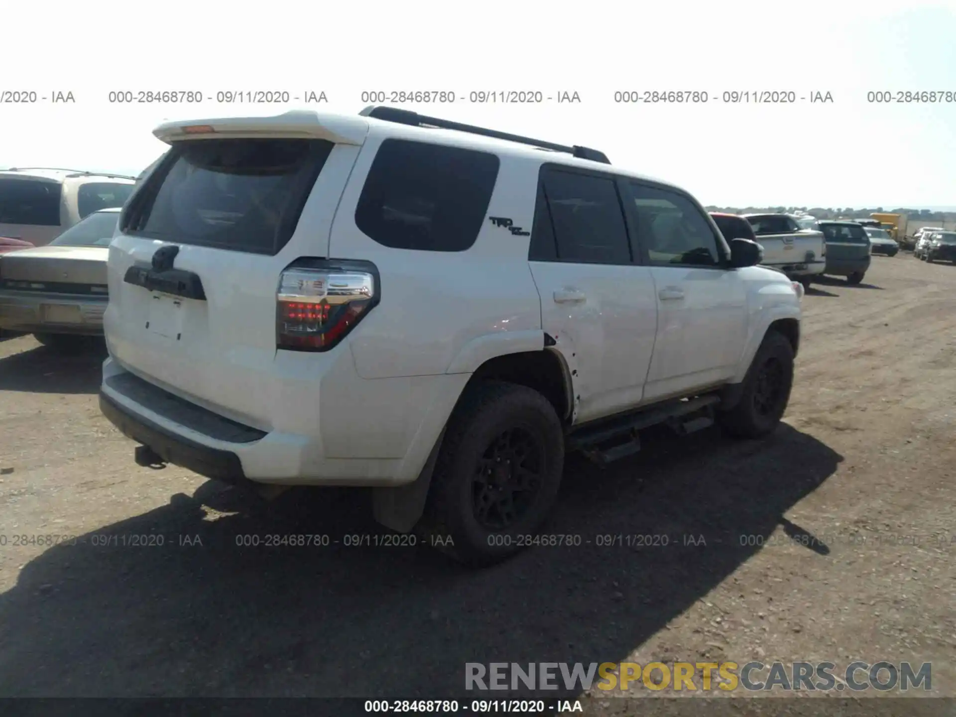 4 Фотография поврежденного автомобиля JTEBU5JR6K5613944 TOYOTA 4RUNNER 2019