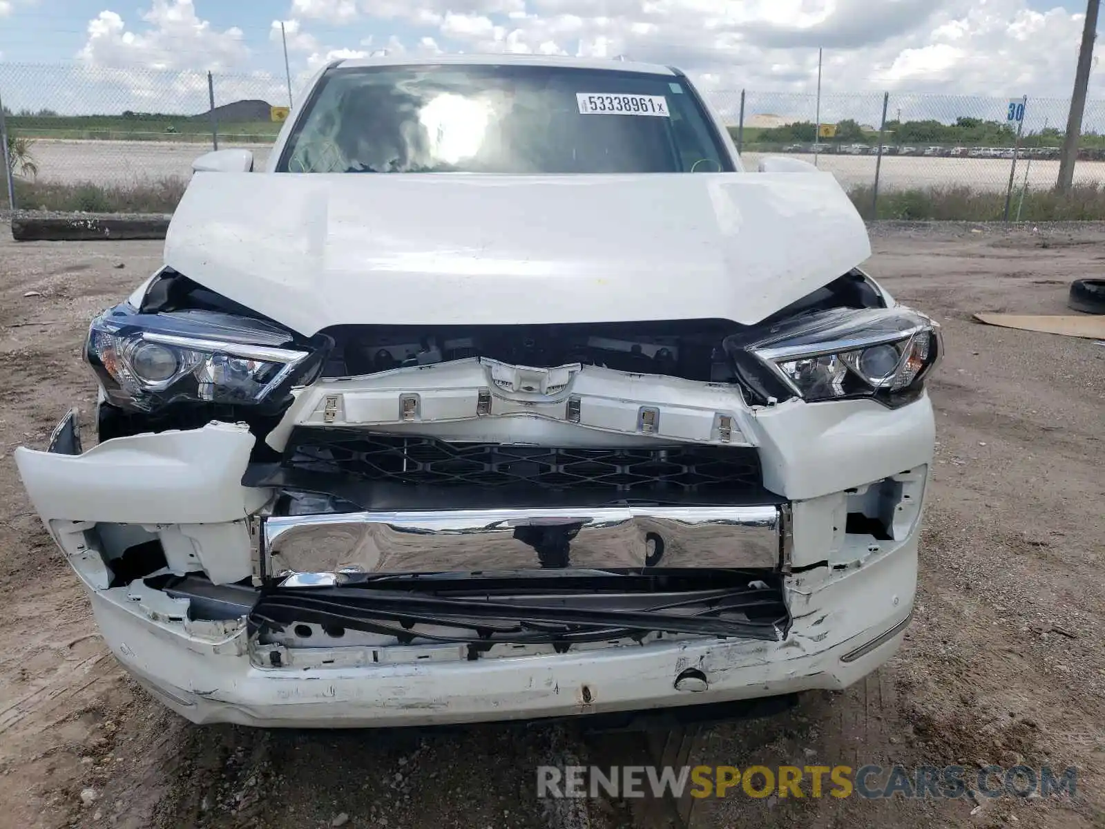 9 Photograph of a damaged car JTEBU5JR6K5614964 TOYOTA 4RUNNER 2019