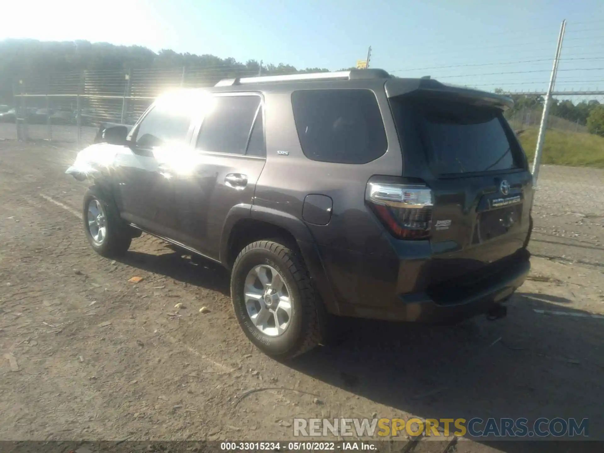 3 Фотография поврежденного автомобиля JTEBU5JR6K5617539 TOYOTA 4RUNNER 2019