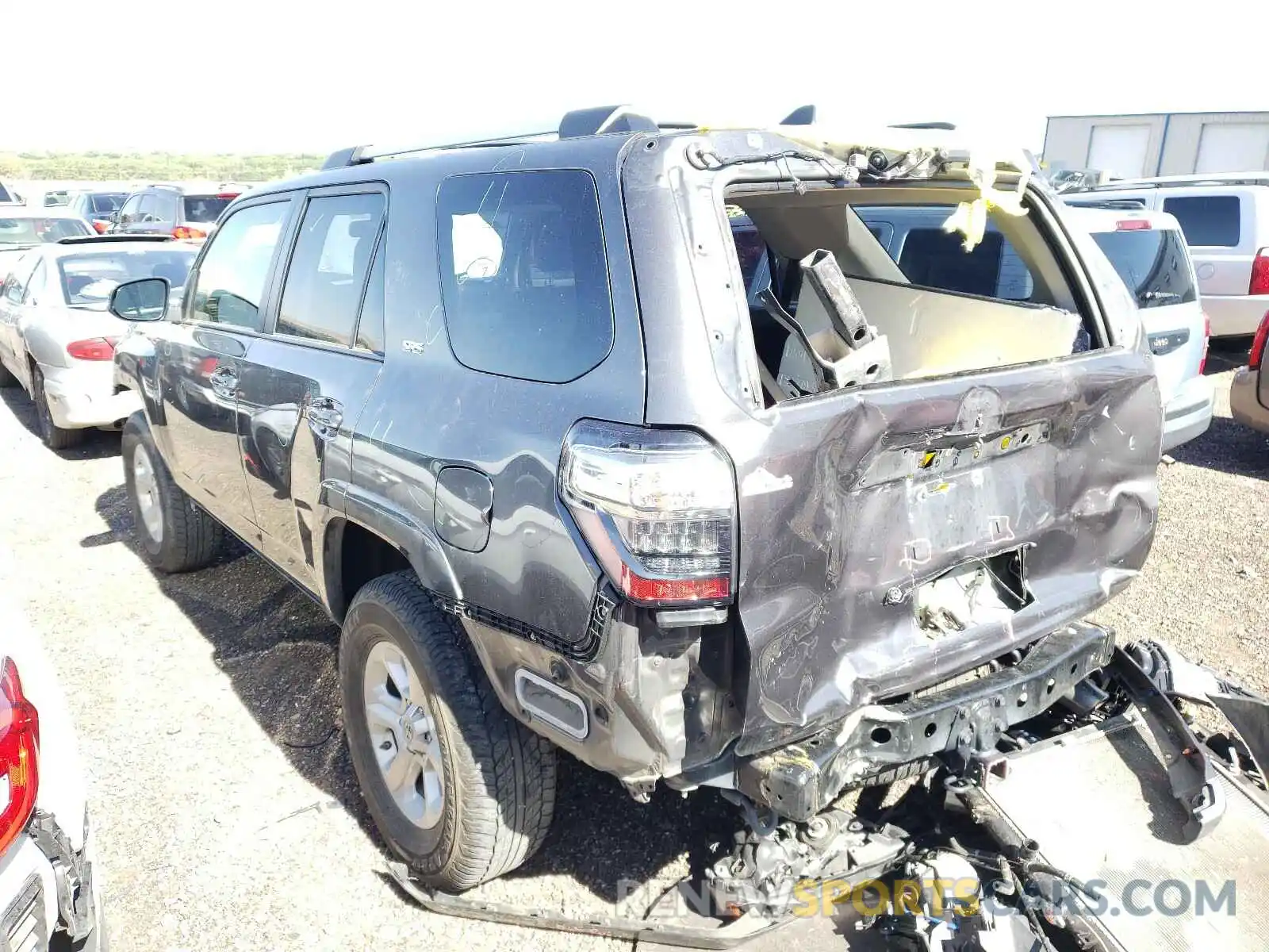 3 Фотография поврежденного автомобиля JTEBU5JR6K5622532 TOYOTA 4RUNNER 2019