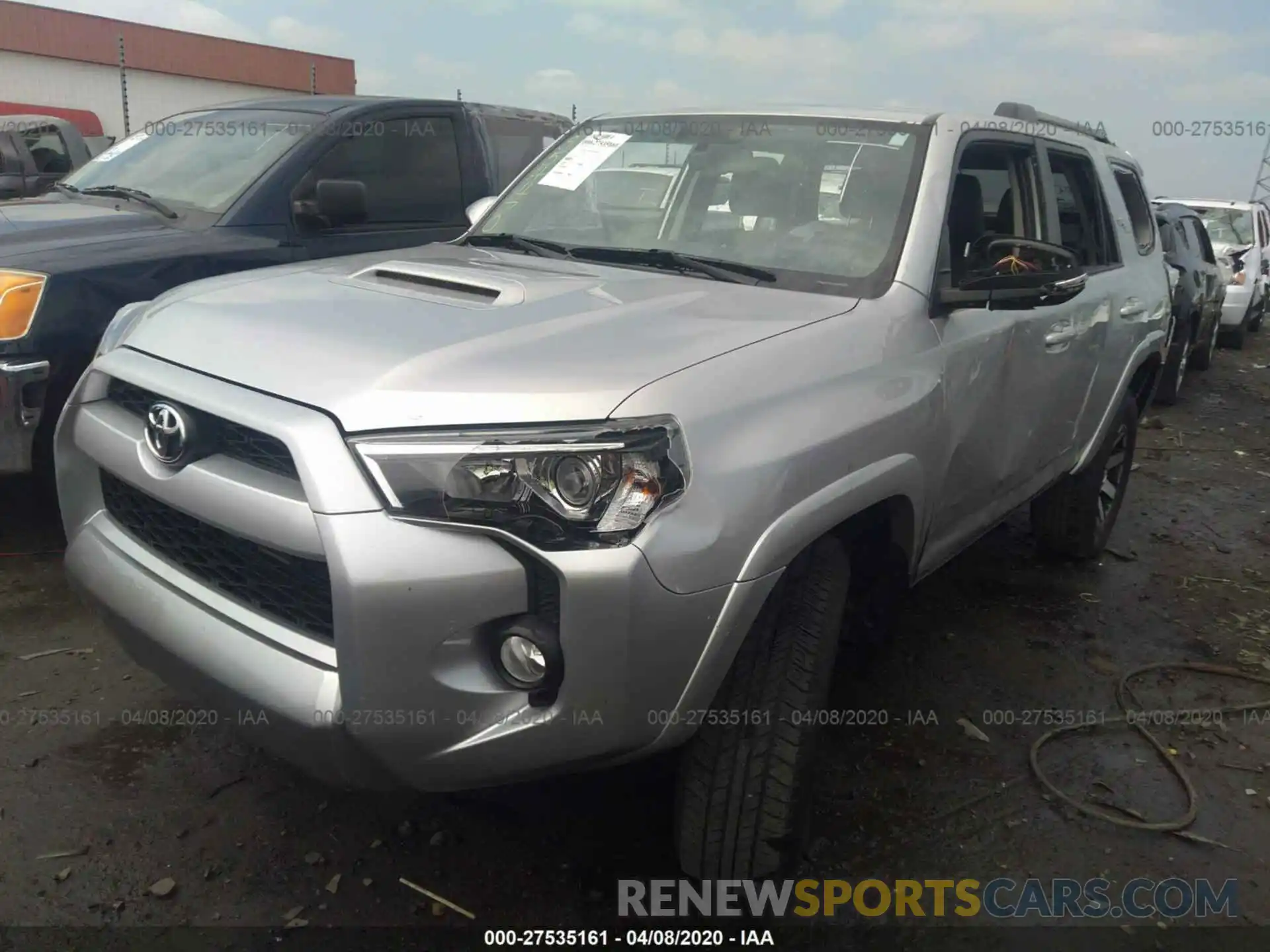 2 Photograph of a damaged car JTEBU5JR6K5624491 TOYOTA 4RUNNER 2019