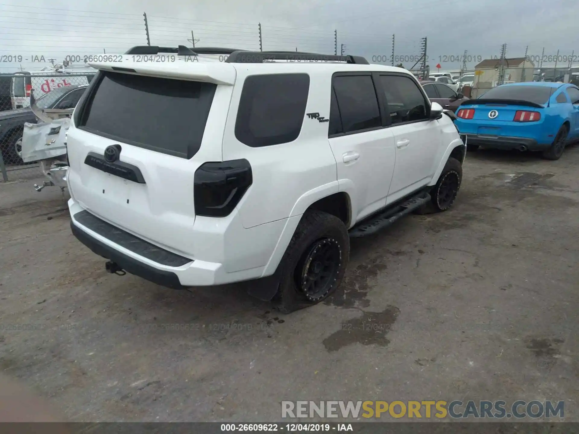 4 Фотография поврежденного автомобиля JTEBU5JR6K5627343 TOYOTA 4RUNNER 2019