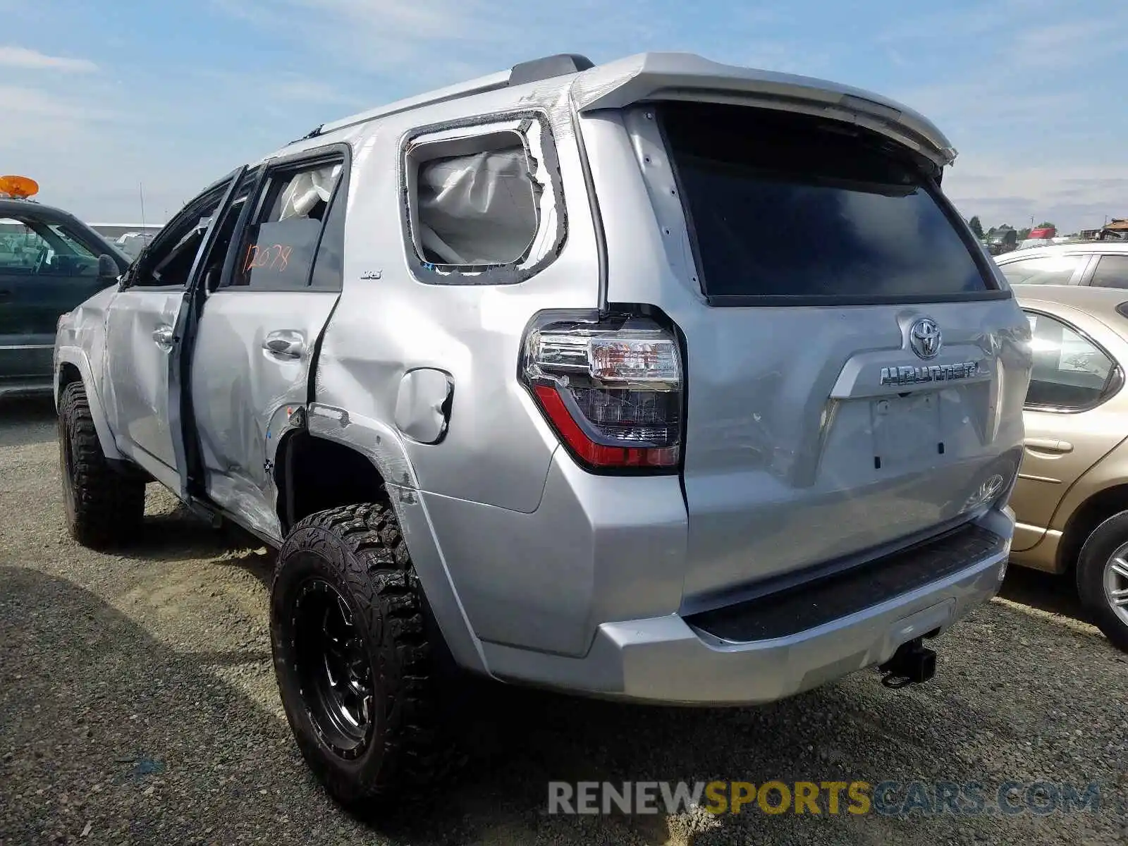 3 Photograph of a damaged car JTEBU5JR6K5629027 TOYOTA 4RUNNER 2019