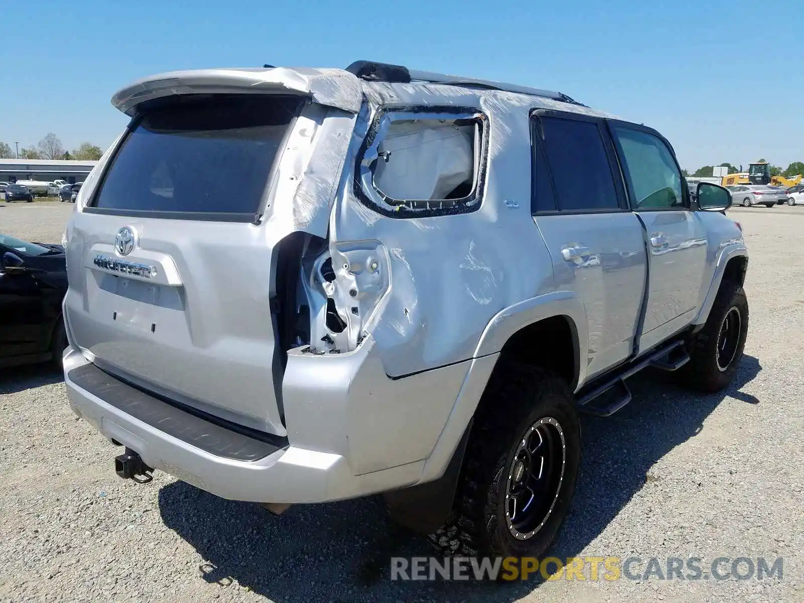 4 Фотография поврежденного автомобиля JTEBU5JR6K5629027 TOYOTA 4RUNNER 2019