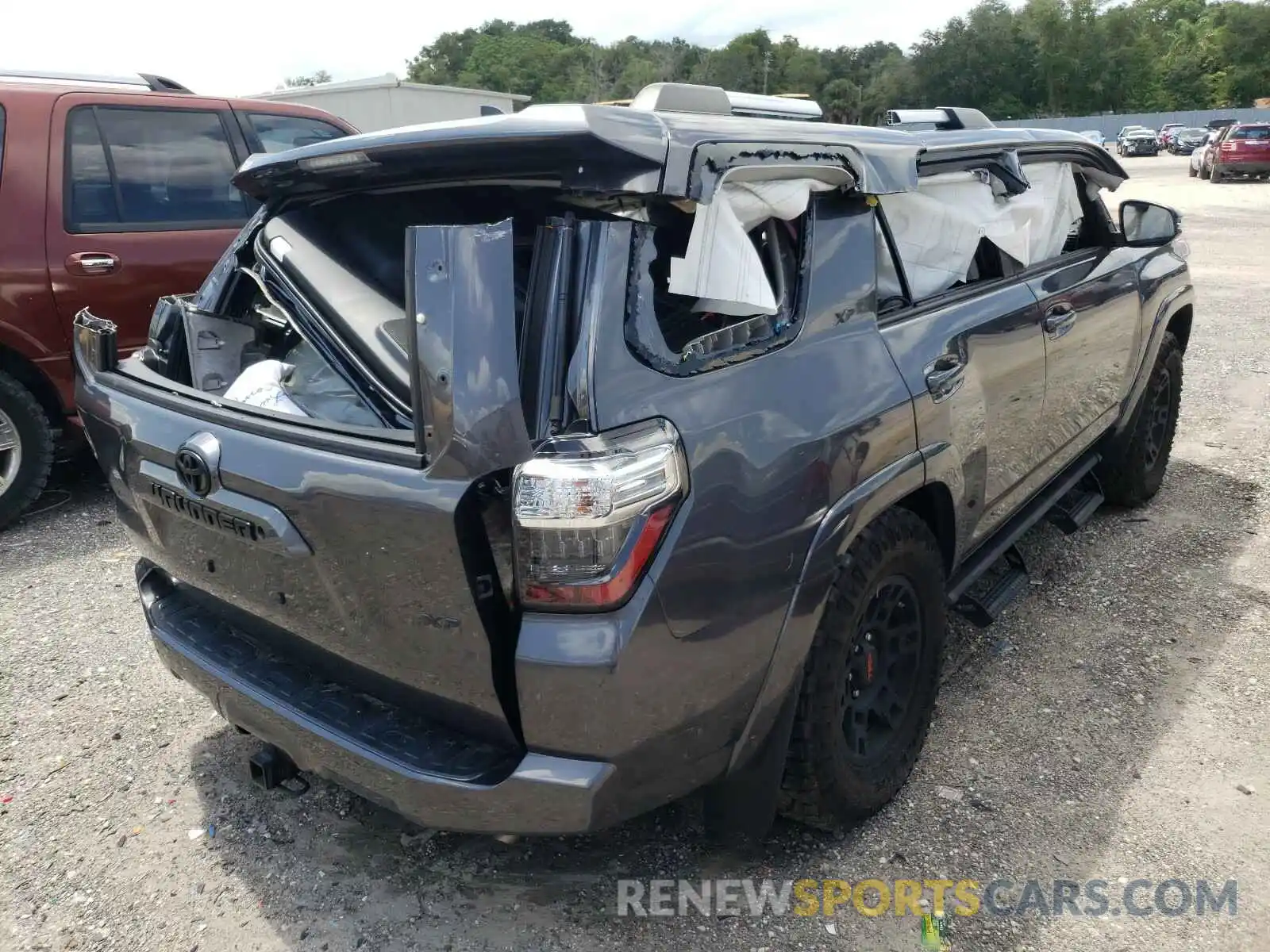 4 Photograph of a damaged car JTEBU5JR6K5629660 TOYOTA 4RUNNER 2019