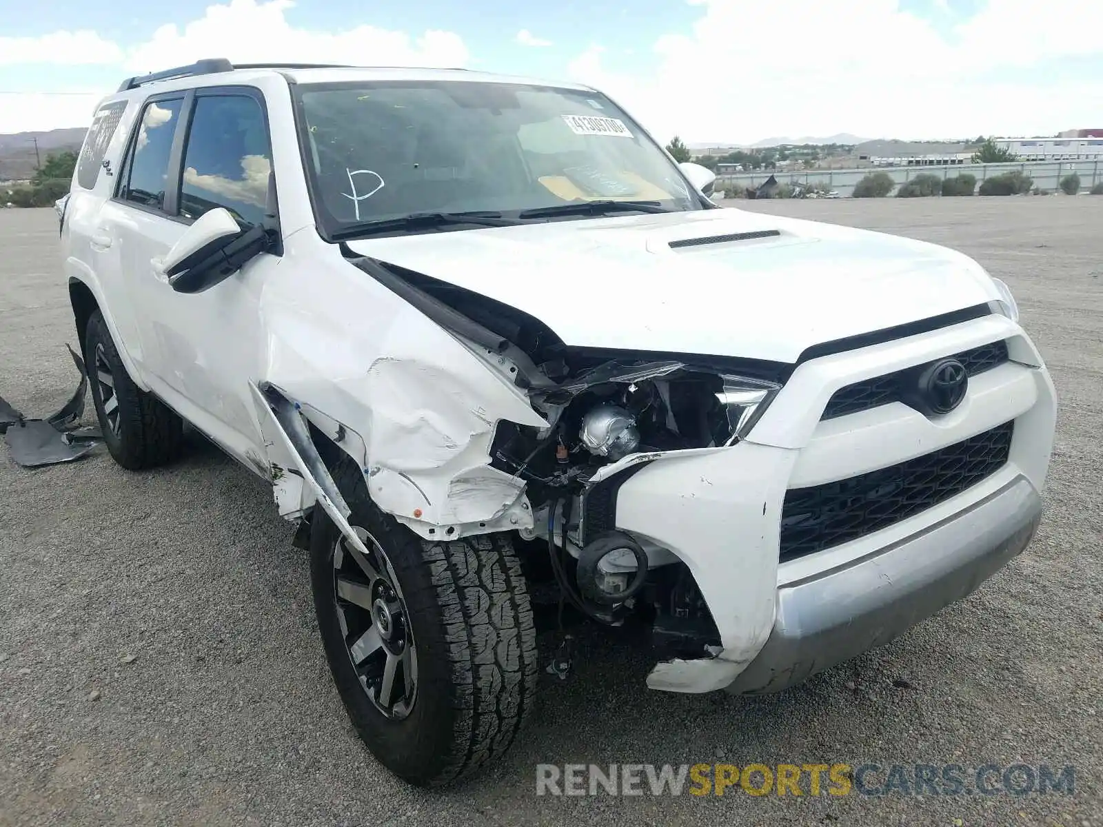 1 Photograph of a damaged car JTEBU5JR6K5631800 TOYOTA 4RUNNER 2019