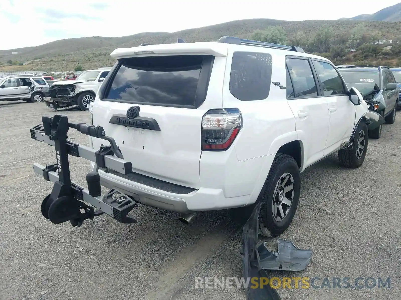 4 Photograph of a damaged car JTEBU5JR6K5631800 TOYOTA 4RUNNER 2019