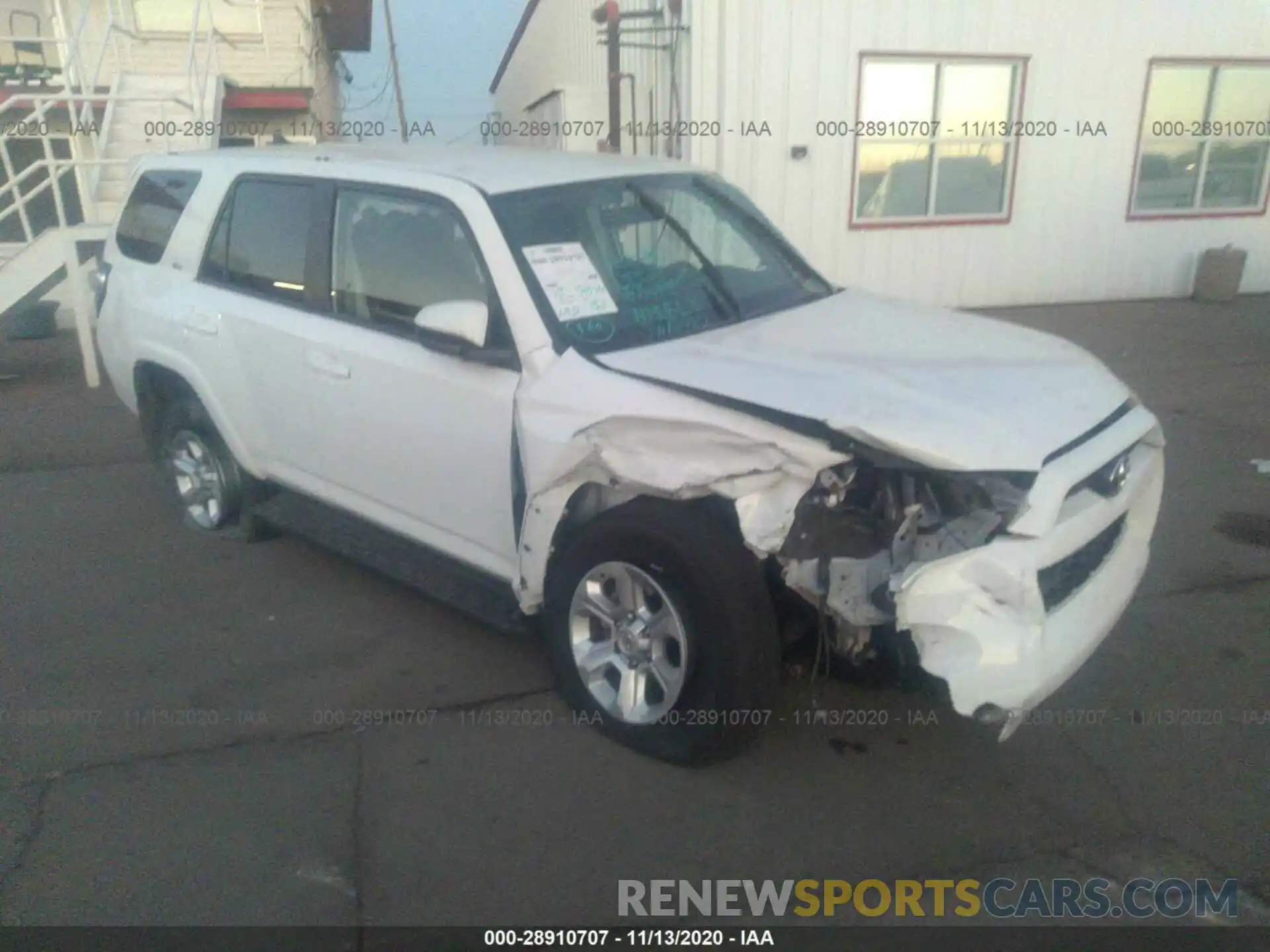 1 Photograph of a damaged car JTEBU5JR6K5635149 TOYOTA 4RUNNER 2019