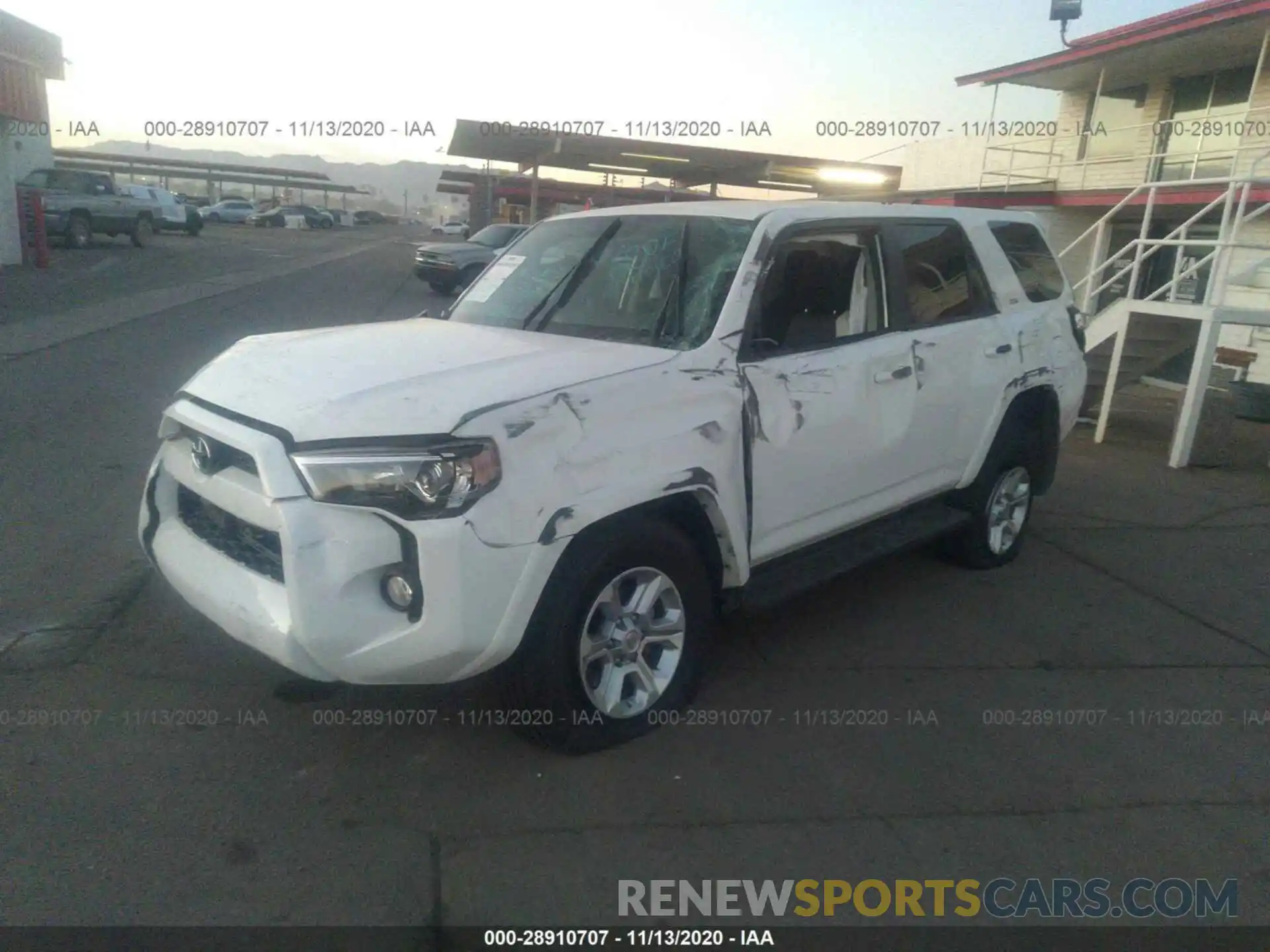 2 Photograph of a damaged car JTEBU5JR6K5635149 TOYOTA 4RUNNER 2019