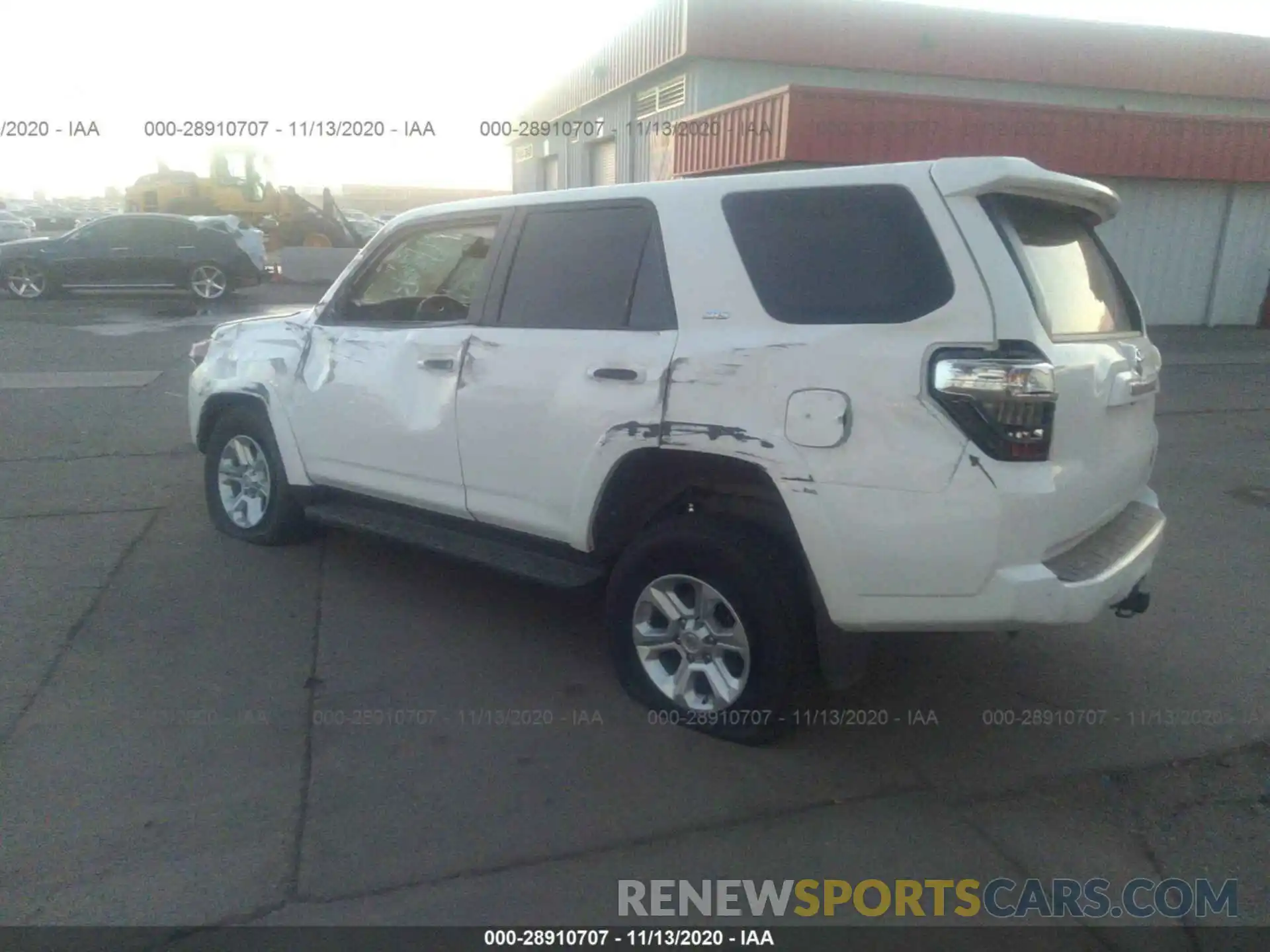 3 Фотография поврежденного автомобиля JTEBU5JR6K5635149 TOYOTA 4RUNNER 2019