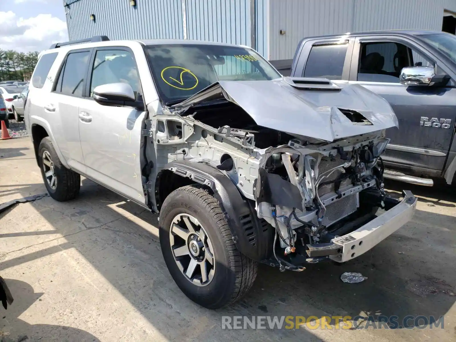 1 Photograph of a damaged car JTEBU5JR6K5636043 TOYOTA 4RUNNER 2019