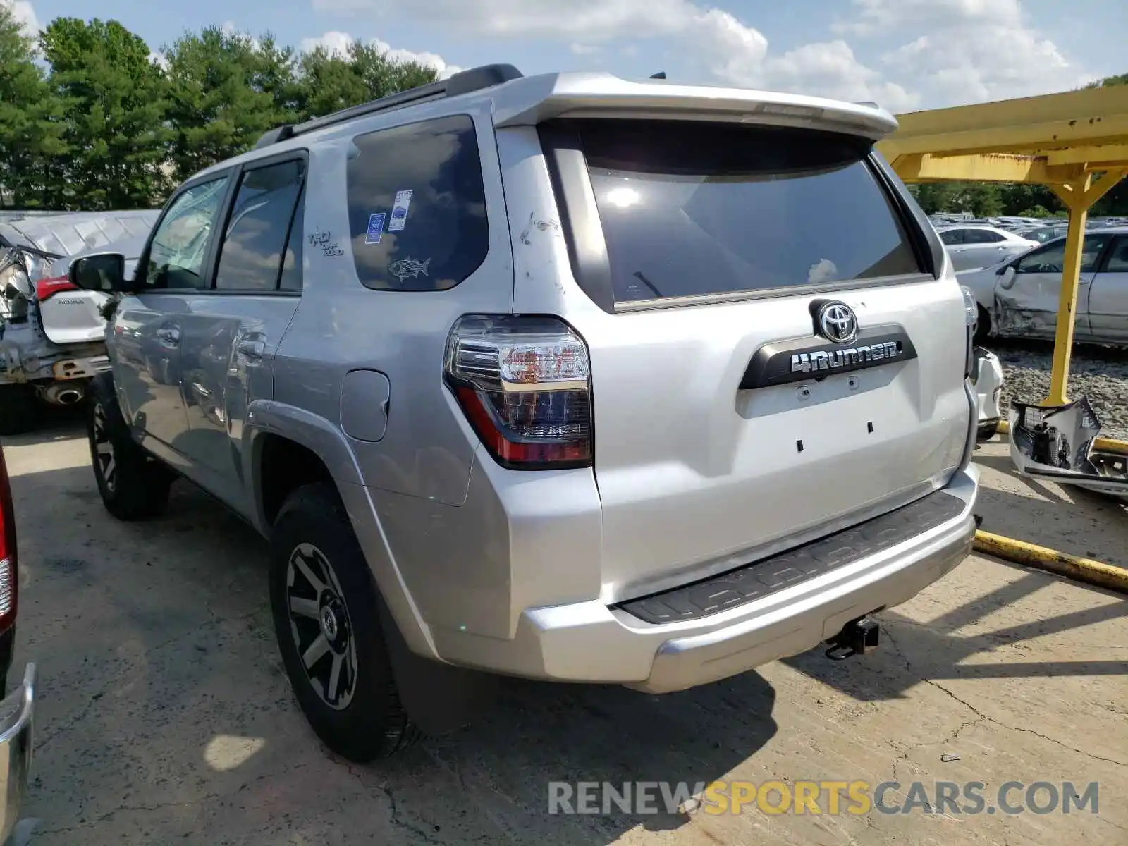 3 Фотография поврежденного автомобиля JTEBU5JR6K5636043 TOYOTA 4RUNNER 2019