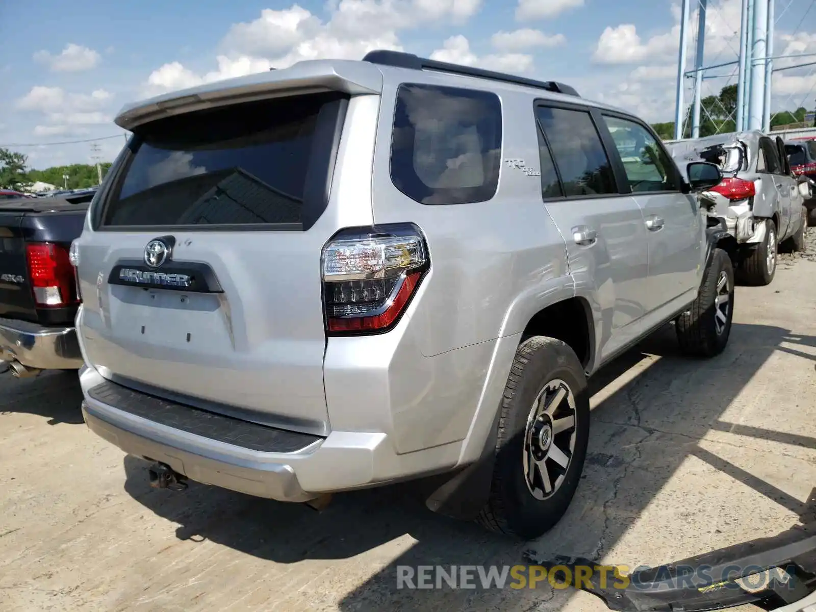 4 Фотография поврежденного автомобиля JTEBU5JR6K5636043 TOYOTA 4RUNNER 2019