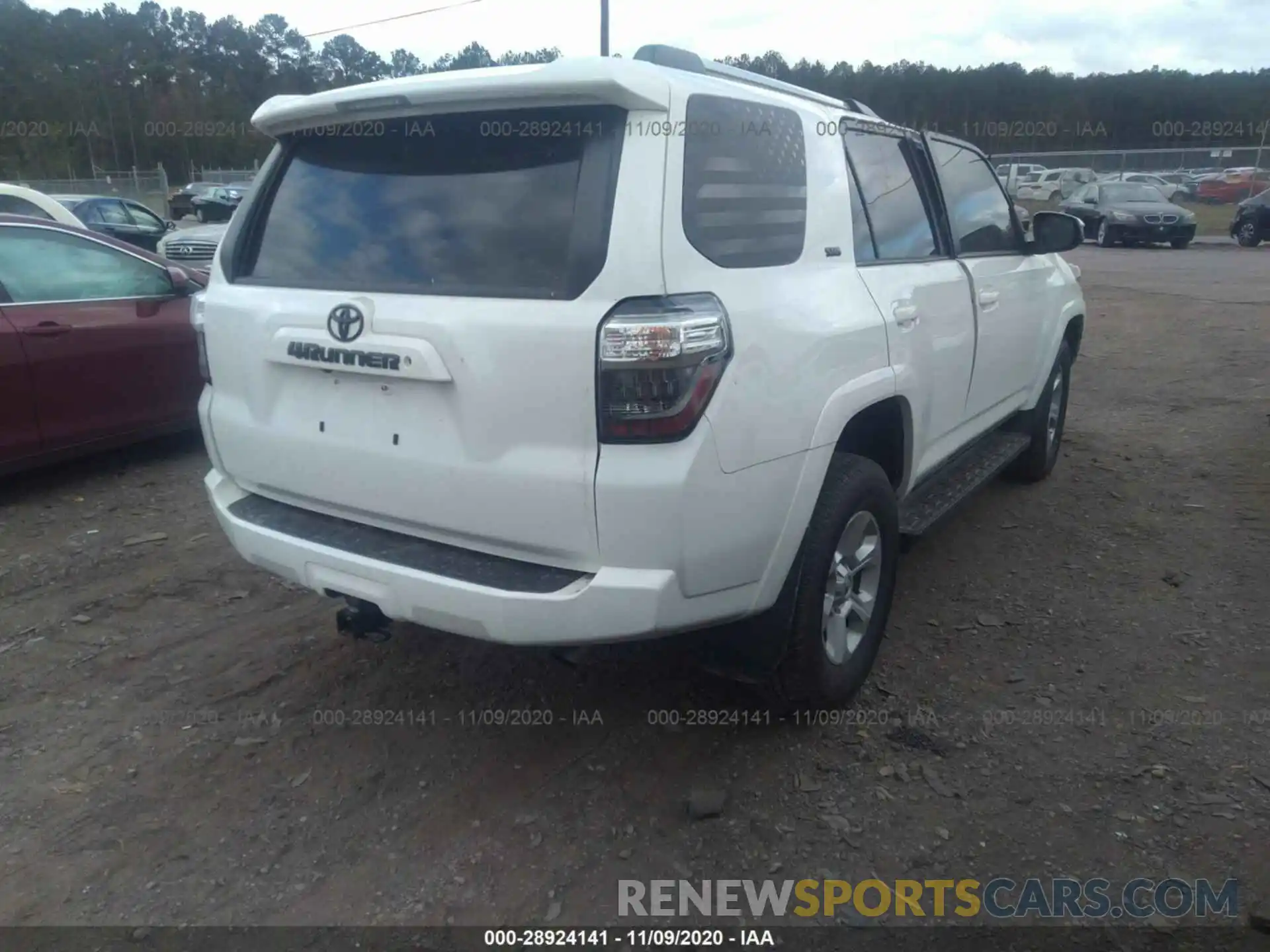 4 Фотография поврежденного автомобиля JTEBU5JR6K5636771 TOYOTA 4RUNNER 2019