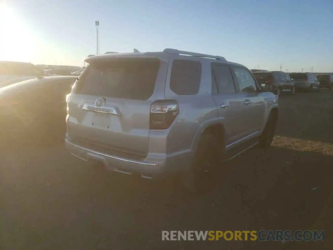 4 Фотография поврежденного автомобиля JTEBU5JR6K5639038 TOYOTA 4RUNNER 2019