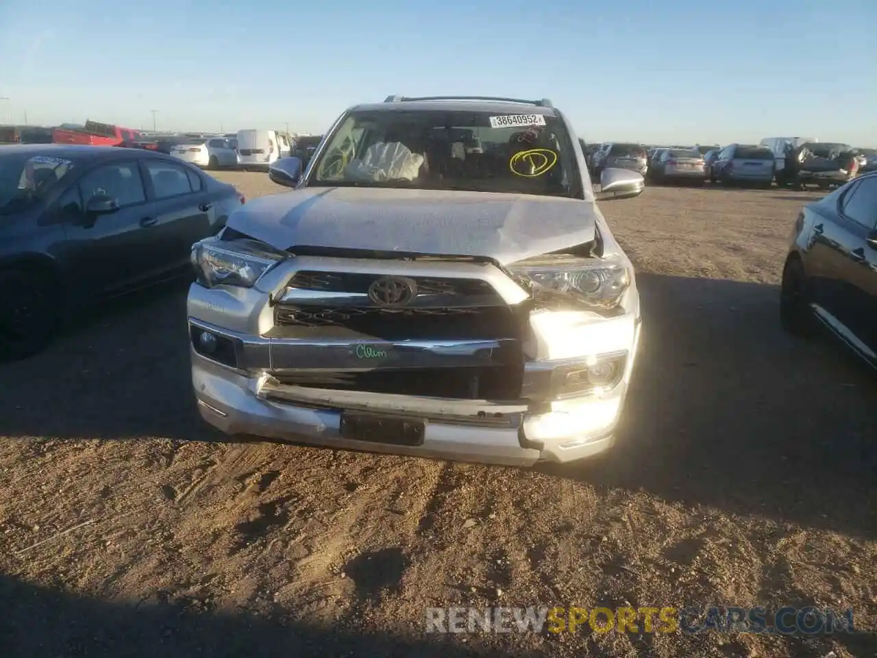 9 Photograph of a damaged car JTEBU5JR6K5639038 TOYOTA 4RUNNER 2019