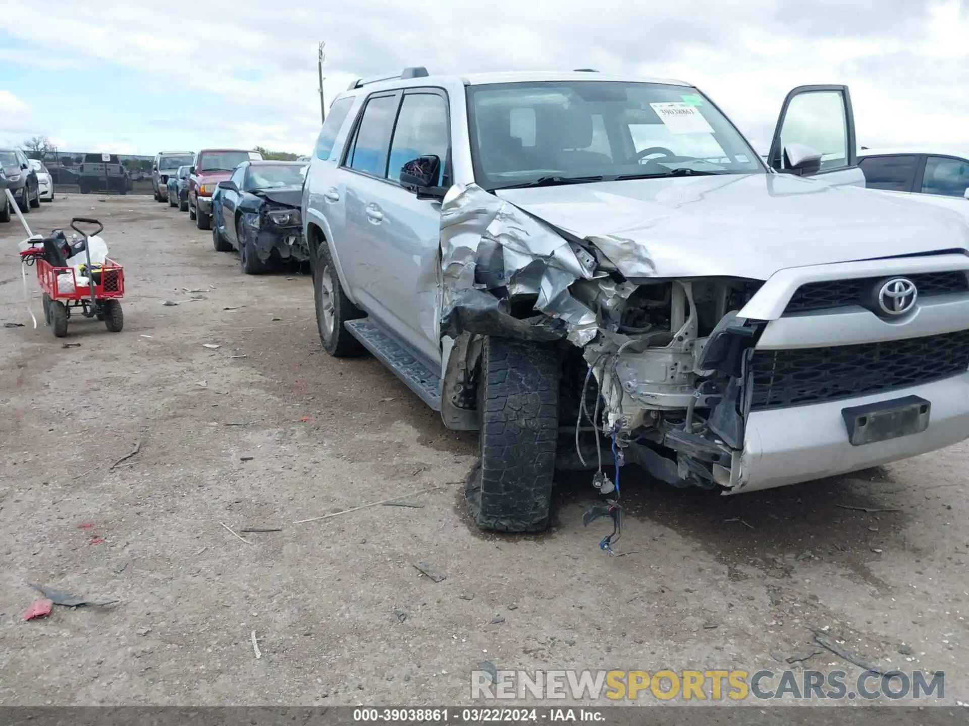 6 Photograph of a damaged car JTEBU5JR6K5640383 TOYOTA 4RUNNER 2019