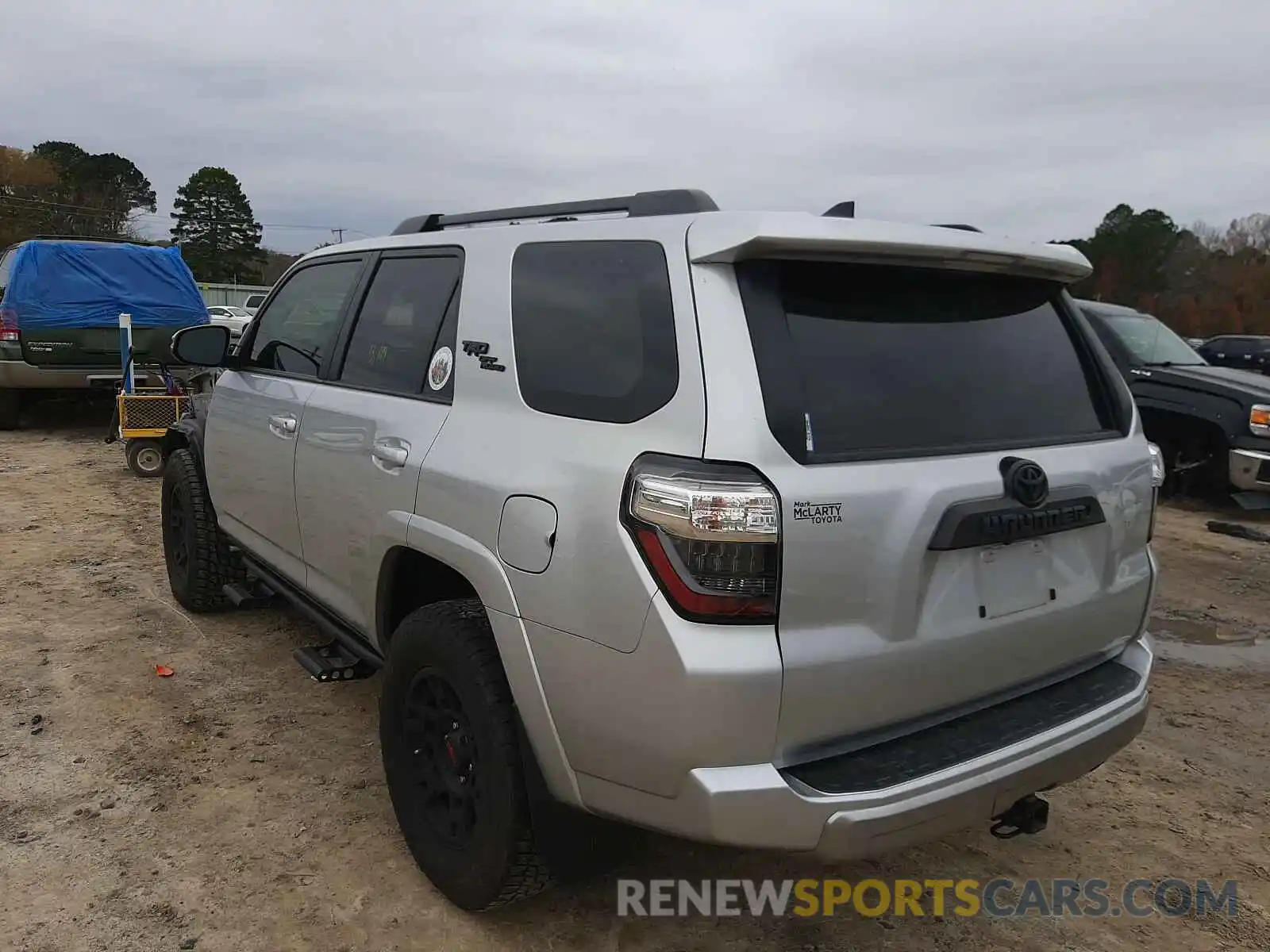 3 Photograph of a damaged car JTEBU5JR6K5643090 TOYOTA 4RUNNER 2019