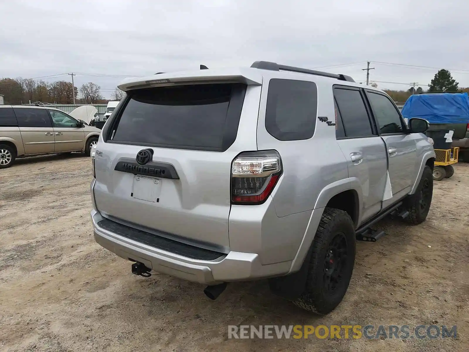 4 Фотография поврежденного автомобиля JTEBU5JR6K5643090 TOYOTA 4RUNNER 2019