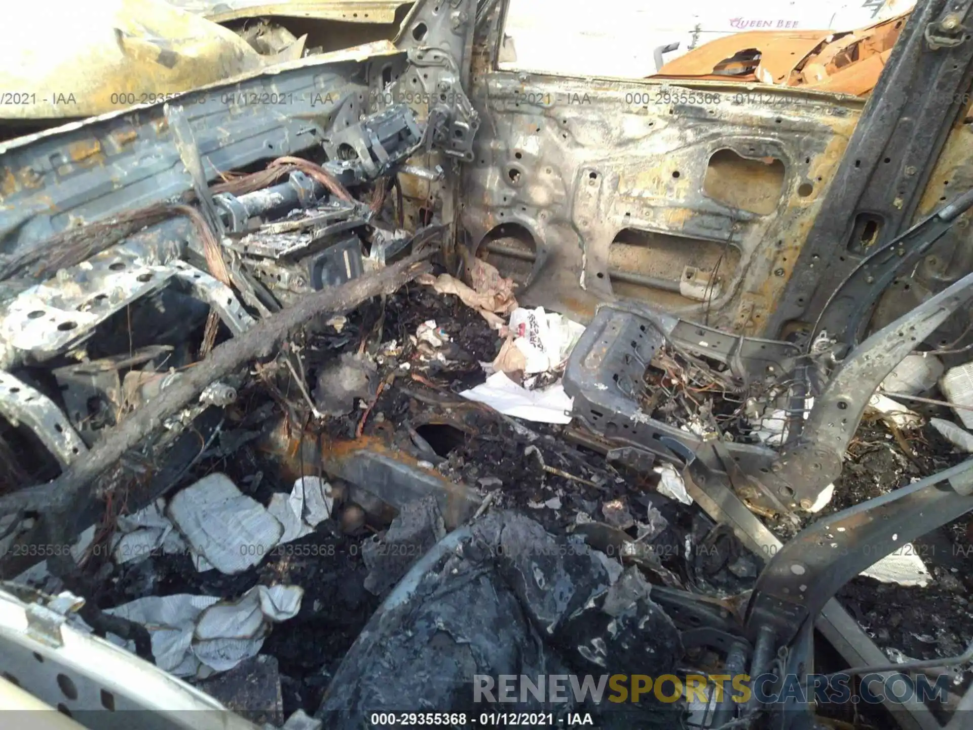 5 Фотография поврежденного автомобиля JTEBU5JR6K5646815 TOYOTA 4RUNNER 2019