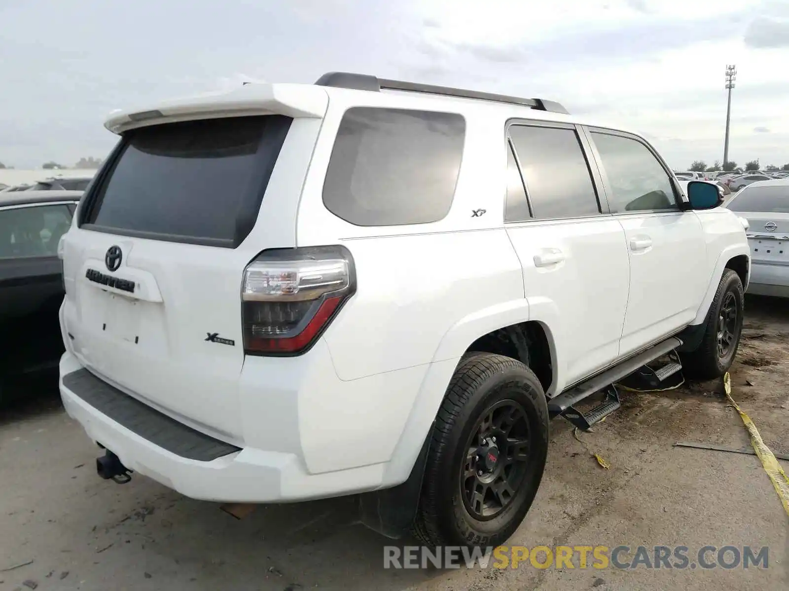 4 Photograph of a damaged car JTEBU5JR6K5649794 TOYOTA 4RUNNER 2019