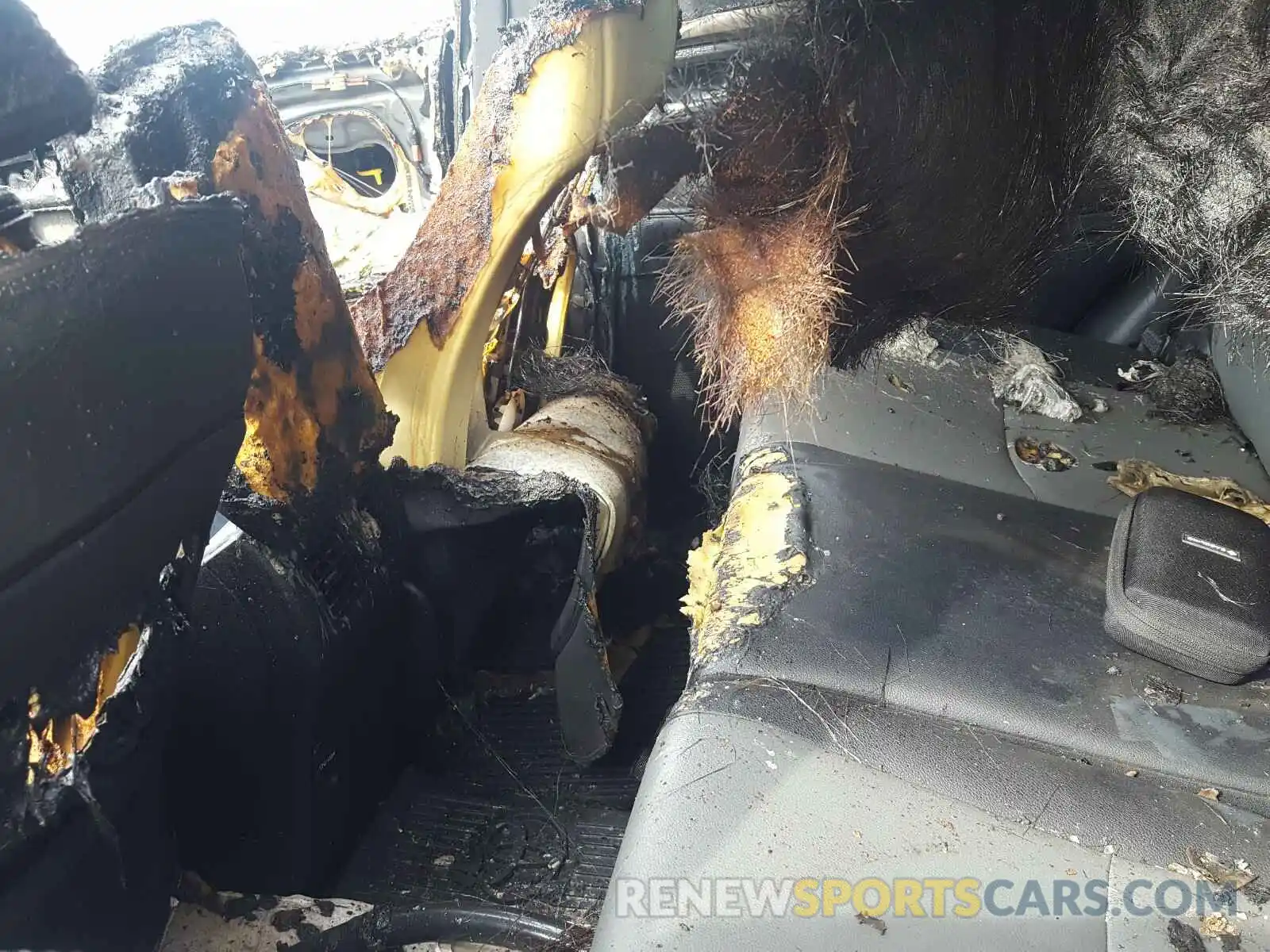 6 Photograph of a damaged car JTEBU5JR6K5658401 TOYOTA 4RUNNER 2019