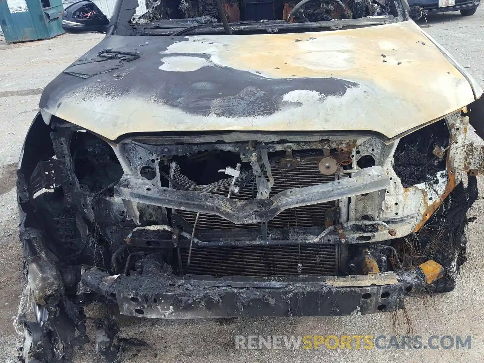 7 Photograph of a damaged car JTEBU5JR6K5658401 TOYOTA 4RUNNER 2019