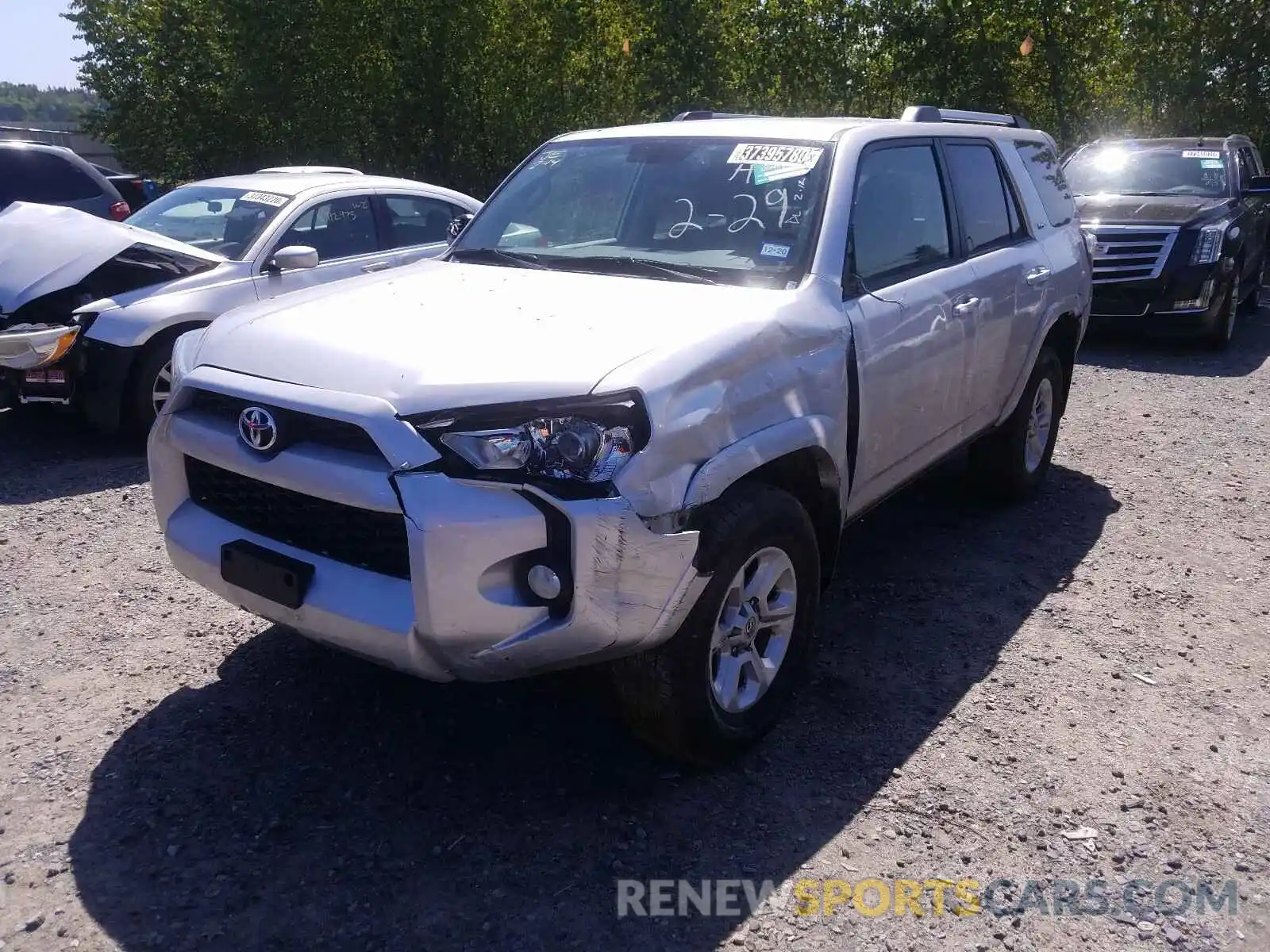 2 Photograph of a damaged car JTEBU5JR6K5660584 TOYOTA 4RUNNER 2019