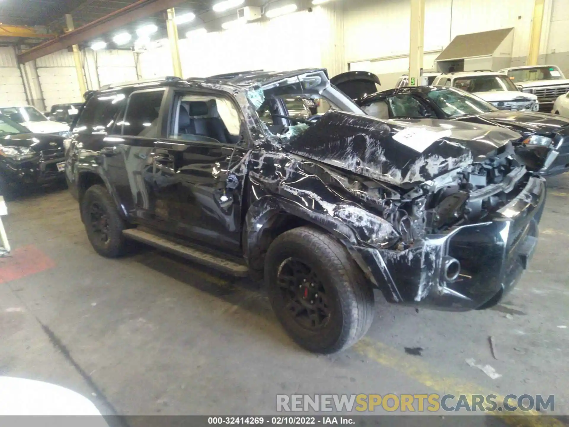 1 Photograph of a damaged car JTEBU5JR6K5661380 TOYOTA 4RUNNER 2019