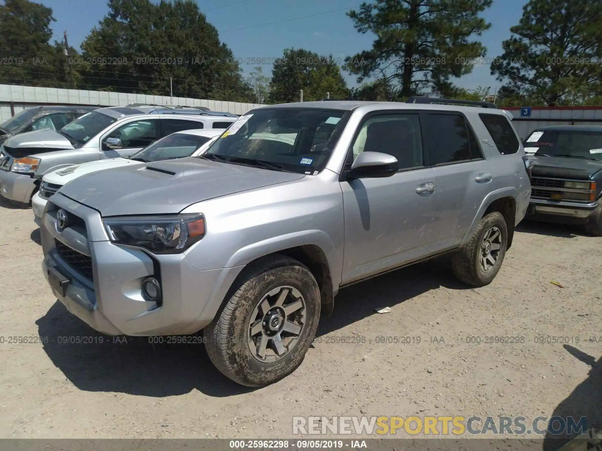 2 Photograph of a damaged car JTEBU5JR6K5665946 TOYOTA 4RUNNER 2019