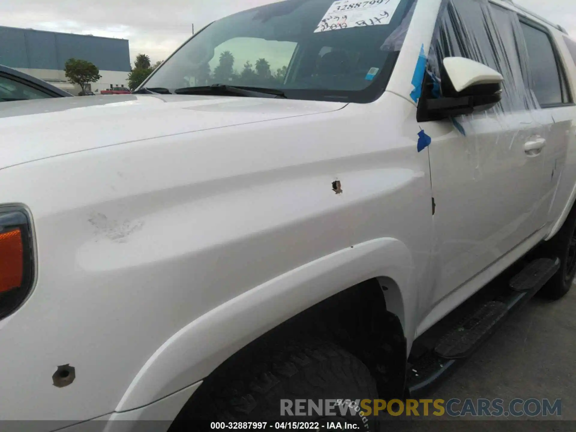 6 Photograph of a damaged car JTEBU5JR6K5667860 TOYOTA 4RUNNER 2019