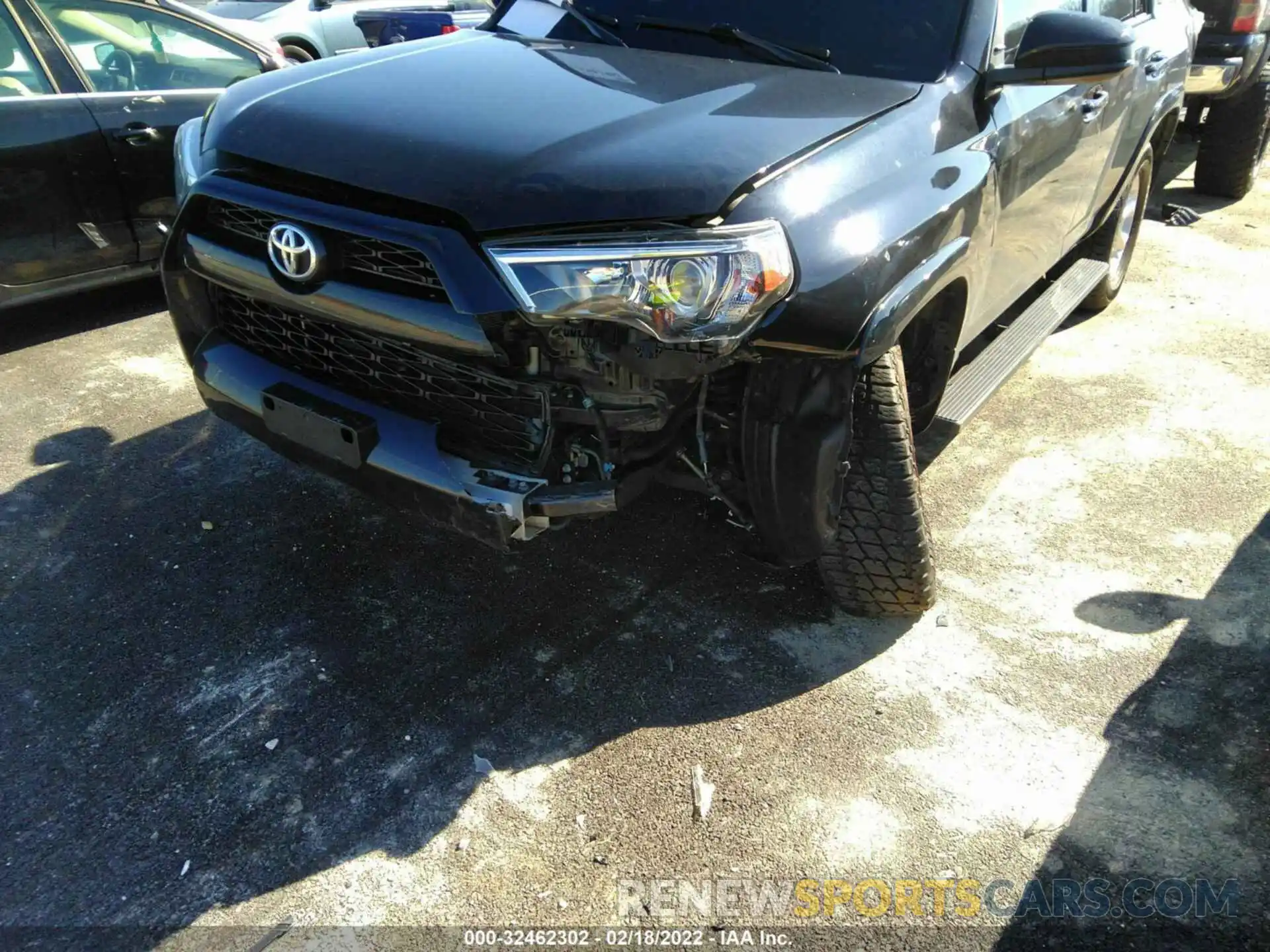 6 Фотография поврежденного автомобиля JTEBU5JR6K5669236 TOYOTA 4RUNNER 2019